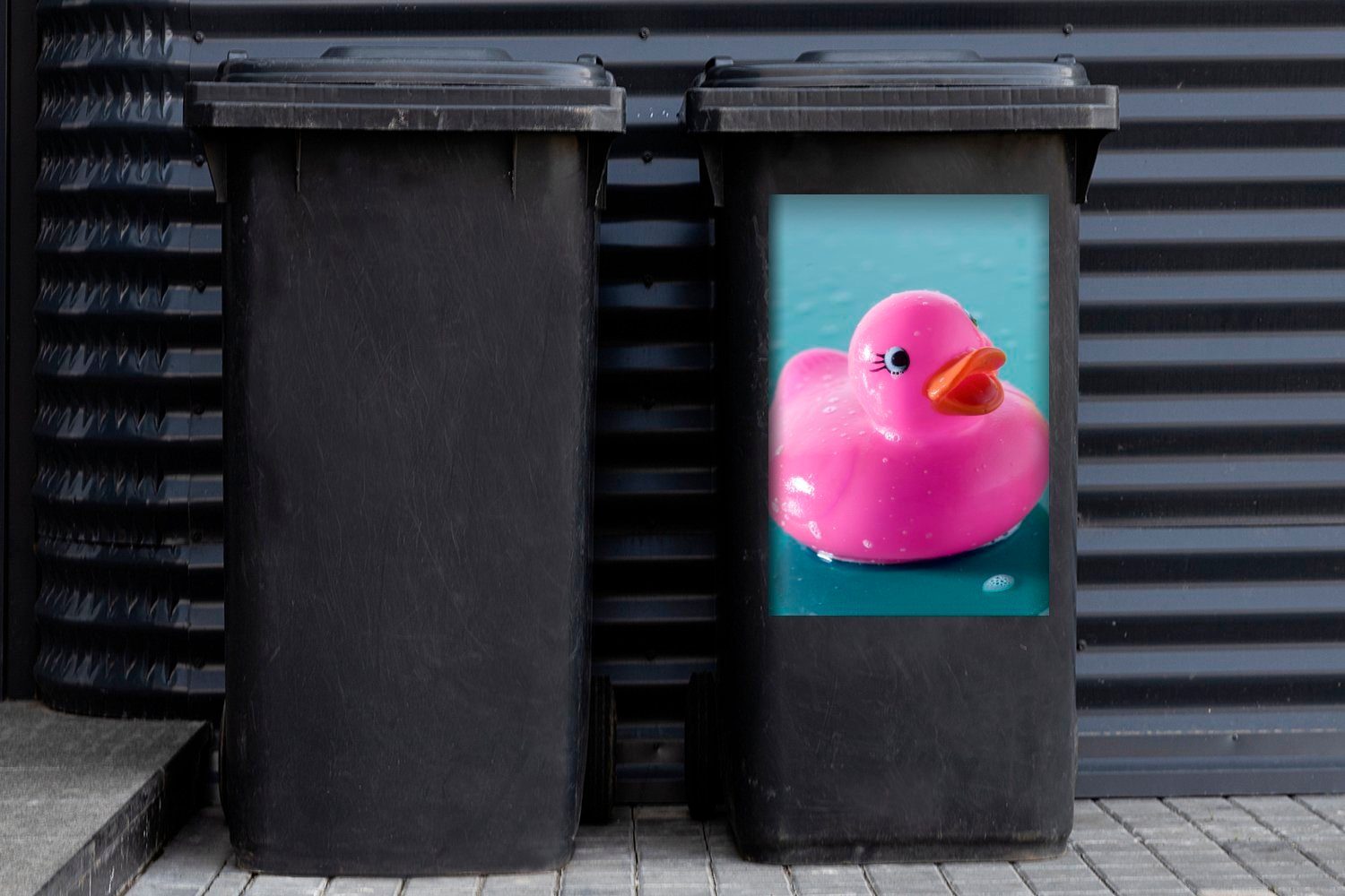 MuchoWow St), Gummi-Ente (1 - Blau Wandsticker - Sticker, Abfalbehälter Container, Mülleimer-aufkleber, Mülltonne, Rosa