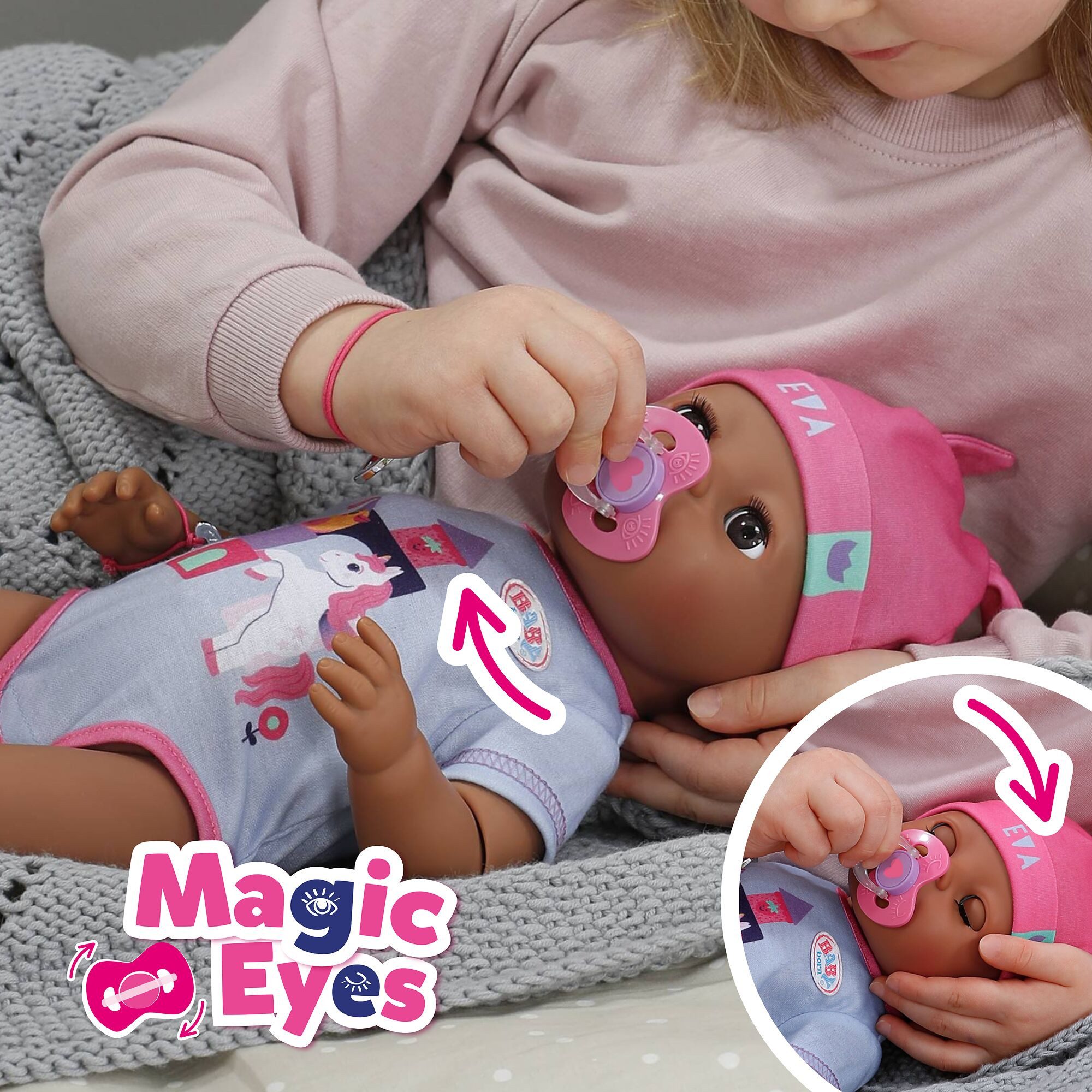 Baby Born Babypuppe Eva Click & Play 43 cm, mit Click-&-Play: Hält Fläschchen und Löffel selbst - ohne Batterien