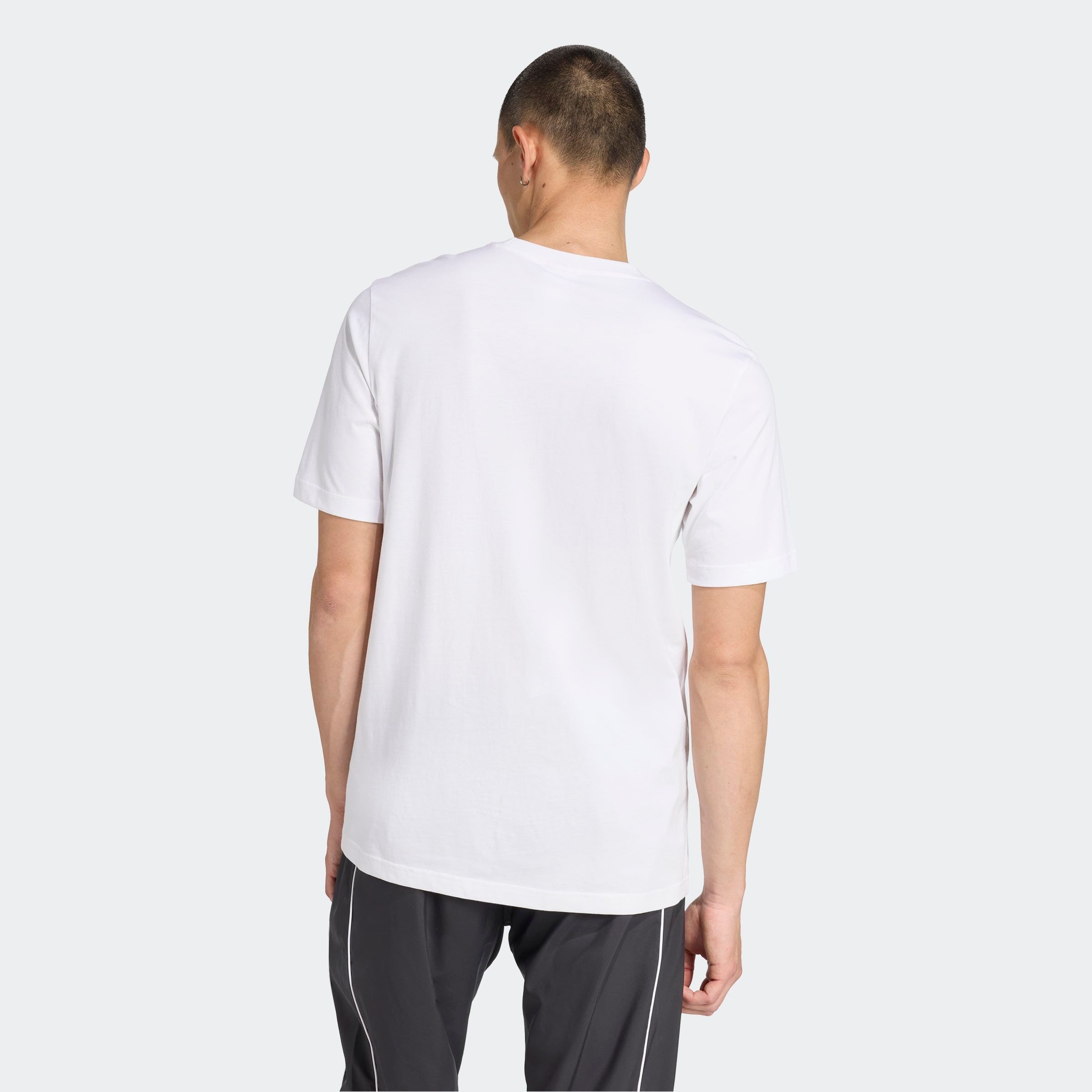 adidas Originals T-Shirt GRFX TEE lockerer Schnitt, mit Grafik auf der Vord günstig online kaufen