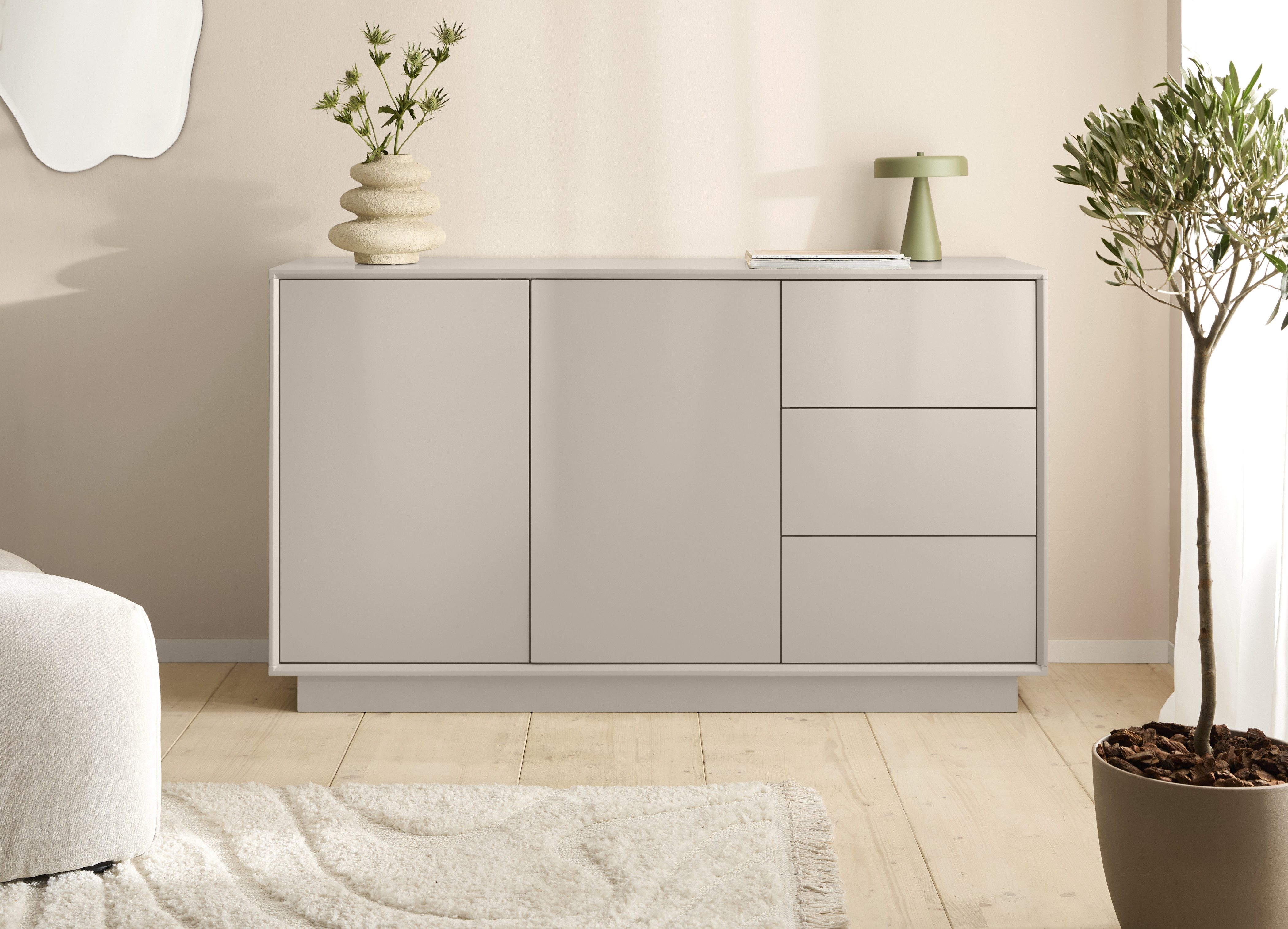 homsy by Ana Johnson Sideboard Storvia, seidenmatte Lackierung, geräuschlose Soft-Close-Schubladen, B 140 cm