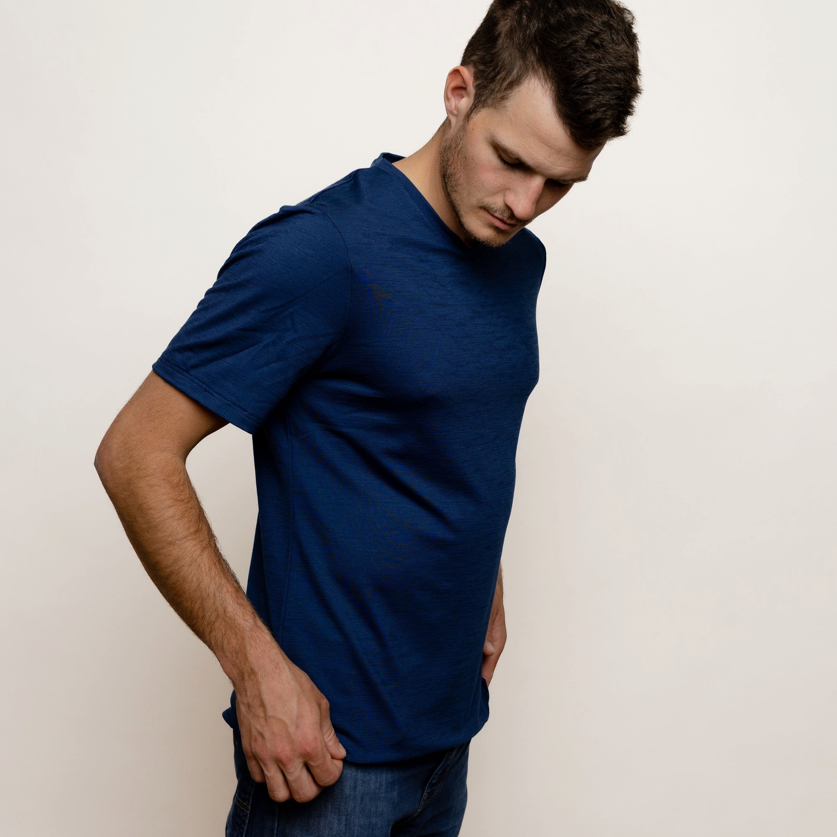 Tom Fyfe T-Shirt TOM FYFE Merino T-Shirt V-Ausschnitt Herren Marine / XL