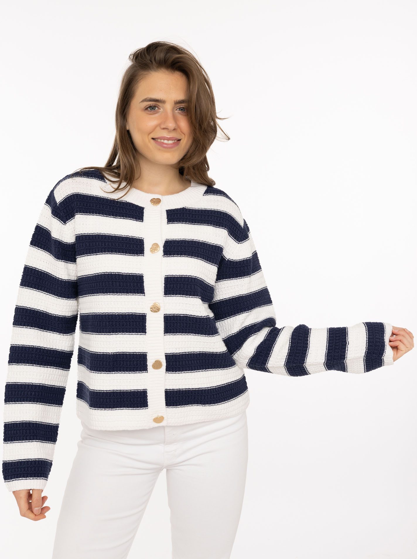 Zwillingsherz Strickjacke mit Lochstrickmuster und Knöpfen günstig online kaufen