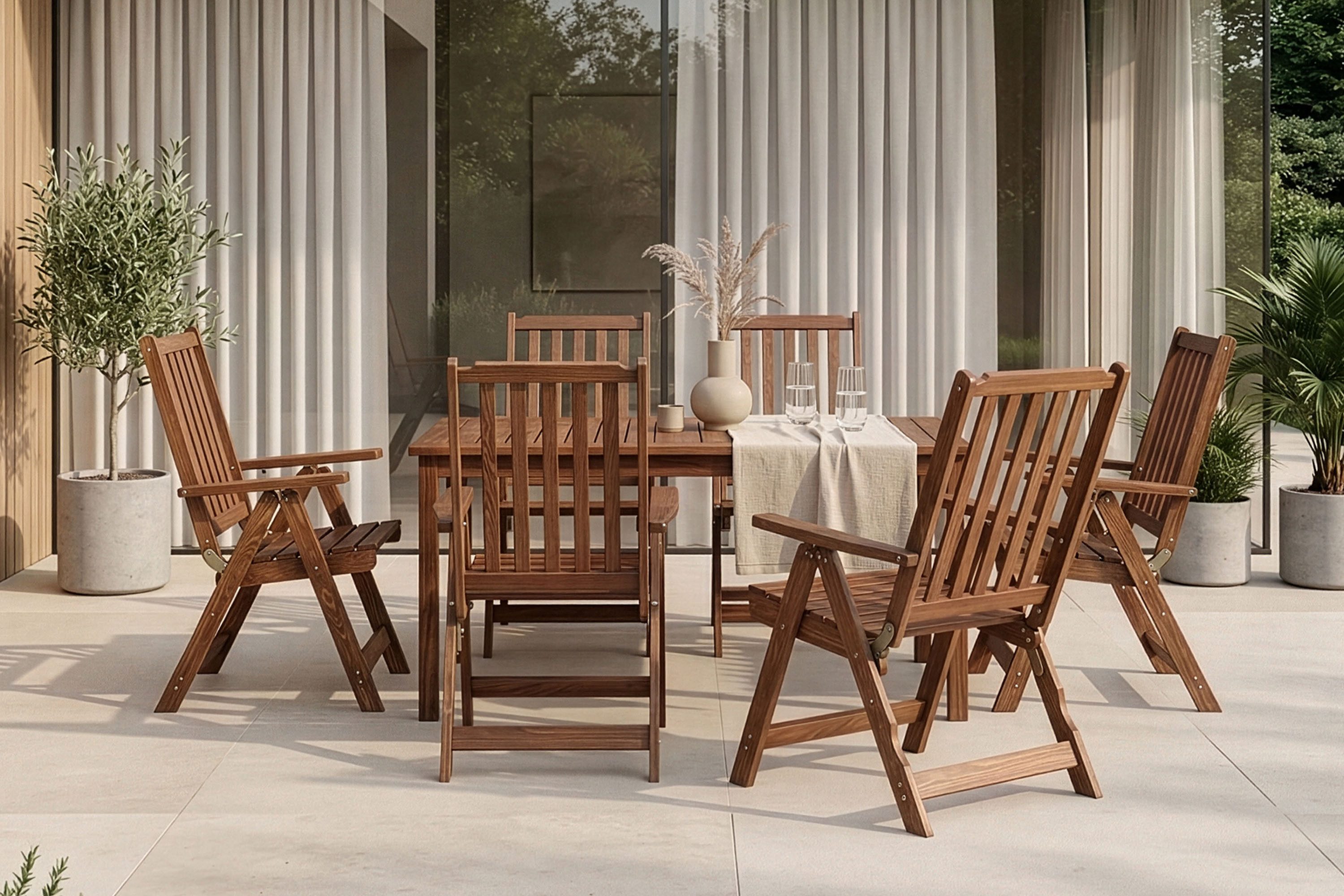 KONSIMO® Garten-Essgruppe NYCTERE Gartenmöbel-Set, (6x Gartenstuhl, Maße: 65x108x70 cm, 1x Tisch, Maße: 140x75x77 cm, 7-tlg., 1x Tisch mit 6 Stühlen), handgefertigit, Verstellbare Stühle, massives Kiefernholz