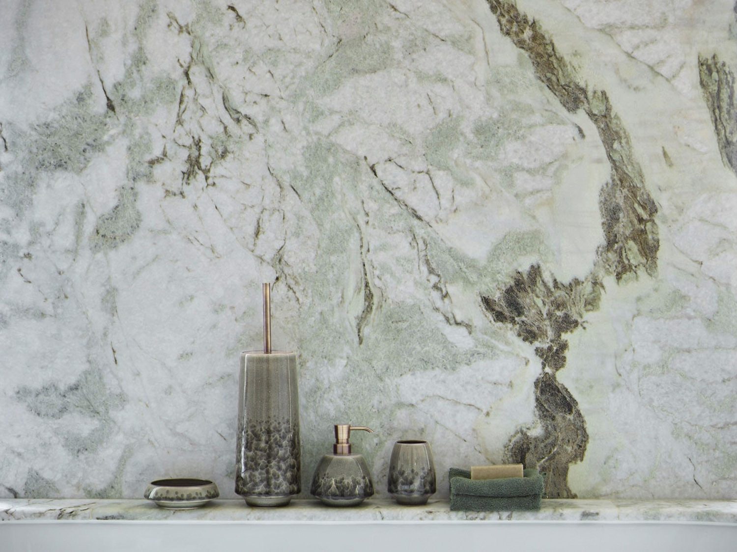 Aquanova WC-Garnitur FIGO, H 39 cm, Grün, Braun, Steingut, glasiert, WC-Bürstenhalter inkl. WC-Bürste+Stiel