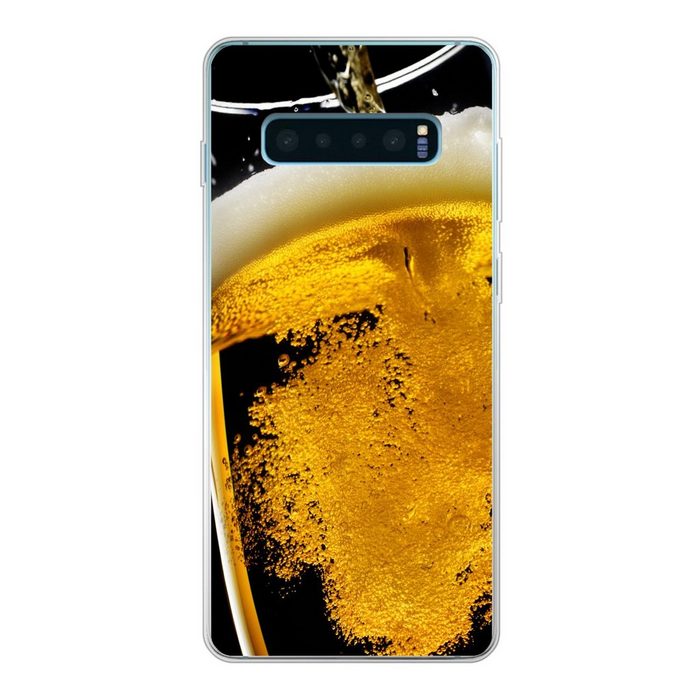 MuchoWow Handyhülle Bier wird in ein Bierglas gegossen Phone Case Handyhülle Samsung Galaxy S10+ Silikon Schutzhülle