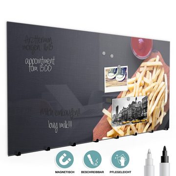 Primedeco Garderobenpaneel Magnetwand und Memoboard aus Glas Pommes und Ketchup