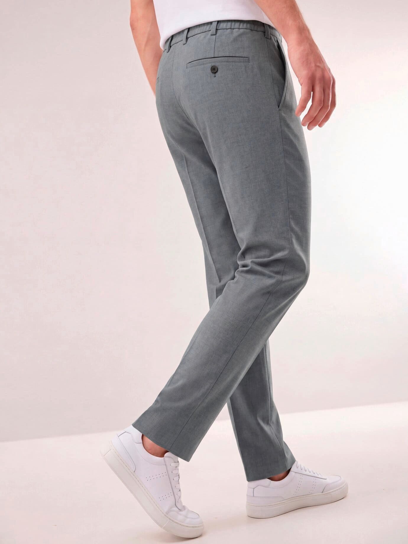 Walbusch Bundfaltenhose Herren Bügelfreie Hose mit Bundfalte Comfort Fit Knitterfrei, bi‑elastisch mit dehnbarem Comfort‑Bund, Steinnussknöpfe