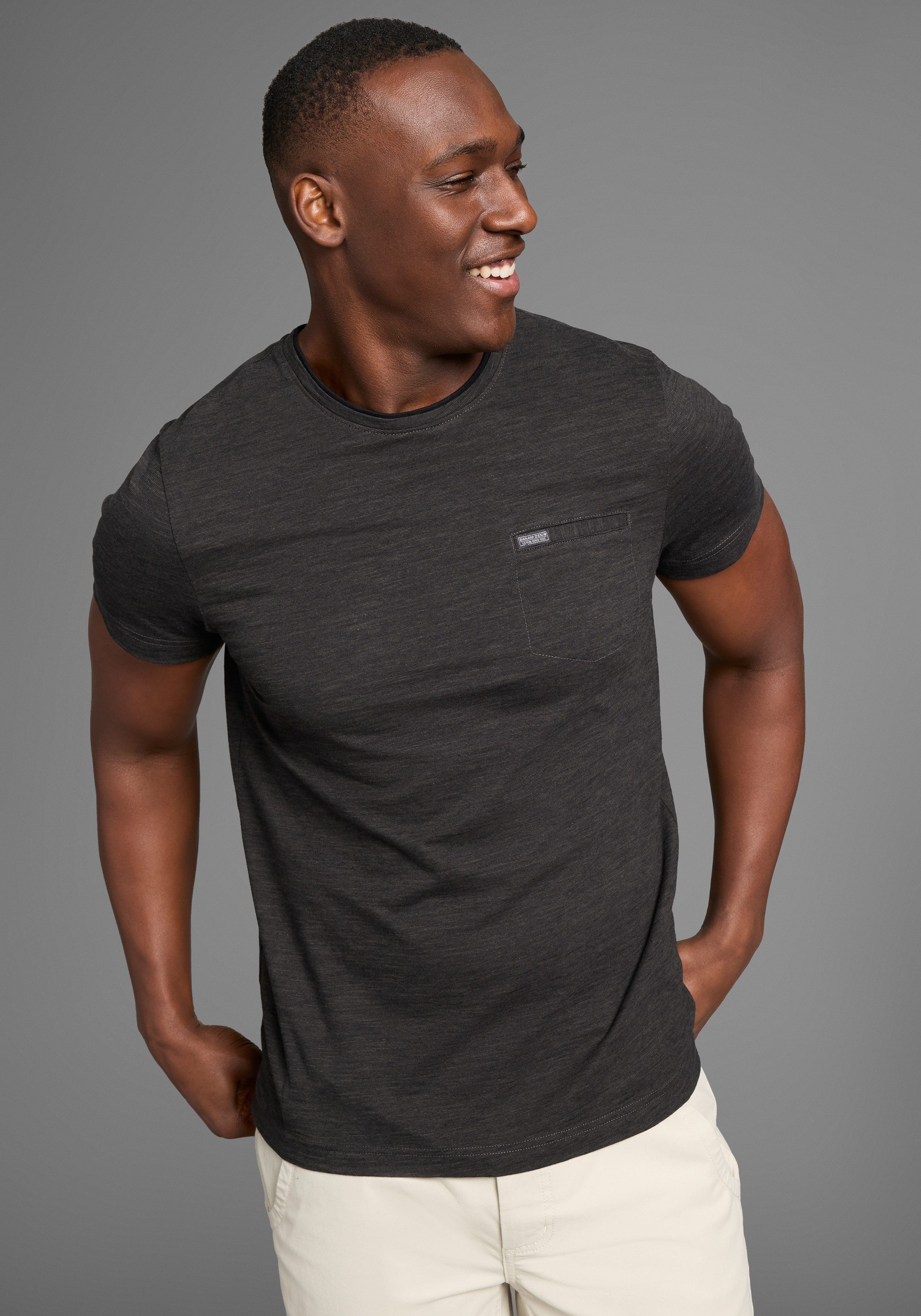 Bruno Banani T-Shirt Mit Doppelkragen und günstig online kaufen