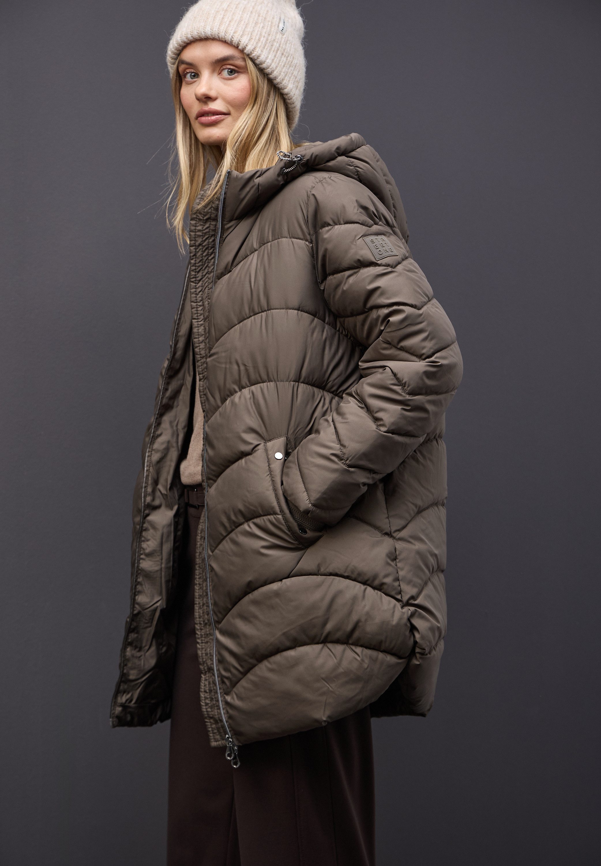 STREET ONE Steppjacke mit Kapuze mit Tunnelzugband