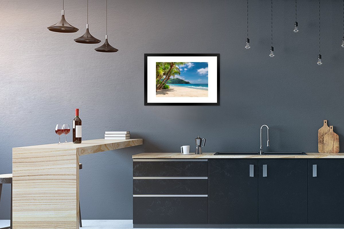 MuchoWow Poster Strand - mit Schwarzem St), - (1 Bilderrahmen Meer Kunstdruck, Rahmen, Urlaub, Insel Gerahmtes Poster, 
