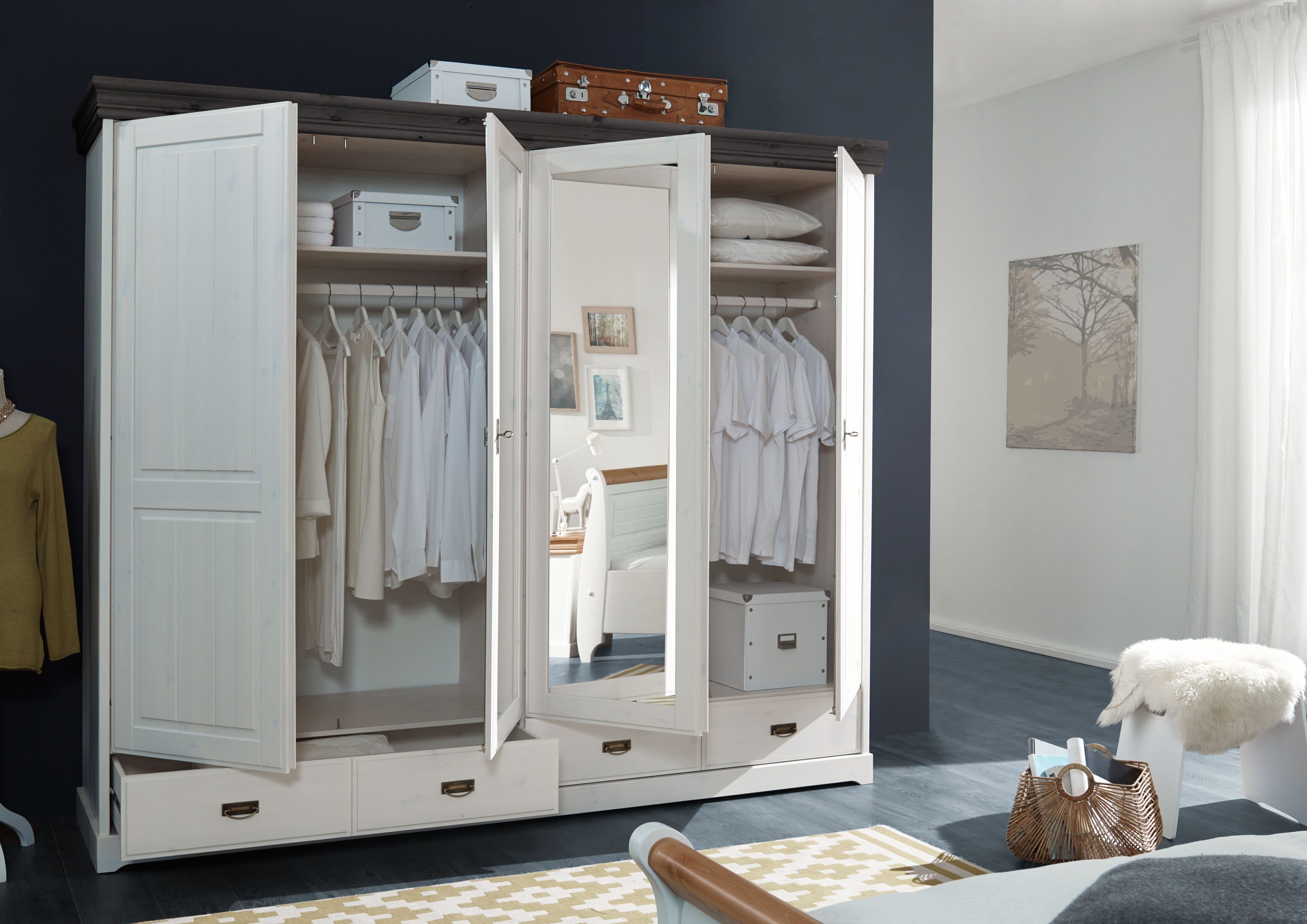 Woodroom Kleiderschrank Pila (4-türig, Kiefer massiv weiß gewachst) Schrank, Schrank mit Spiegeltüren