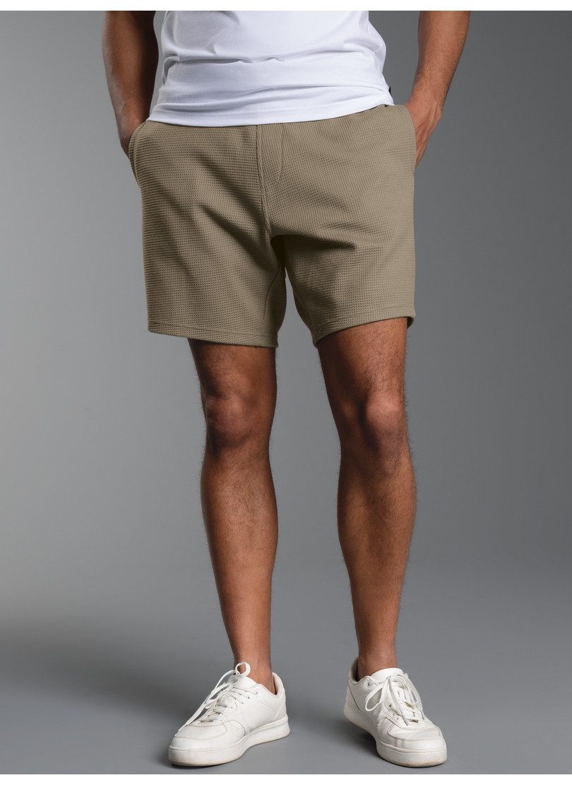 Trigema Bermudas TRIGEMA Shorts in Waffel-Optik (1-tlg)