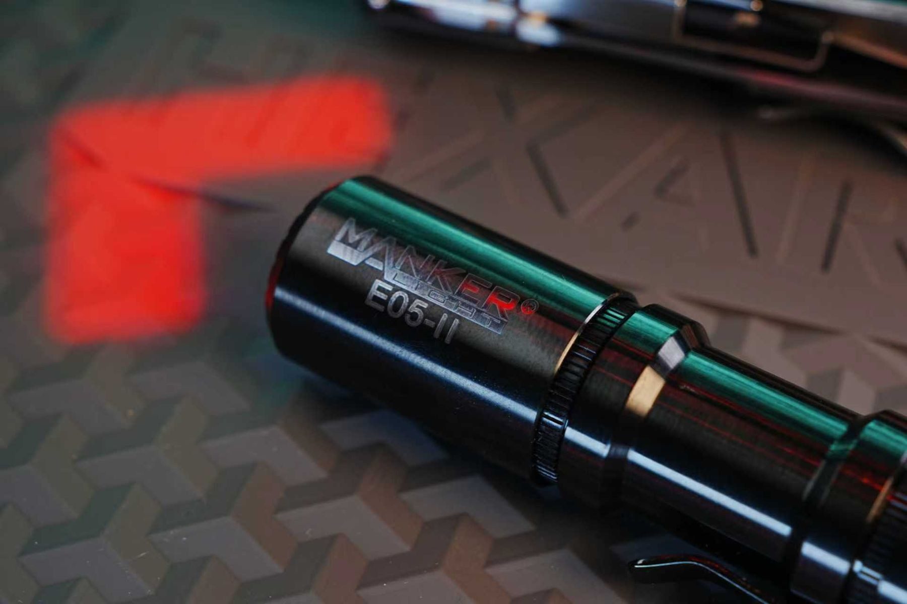 Manker LED Taschenlampe E05 II TI DLC Pocket AA 14500 bis 1300 Lumen LED Taschenlampe (1-St)