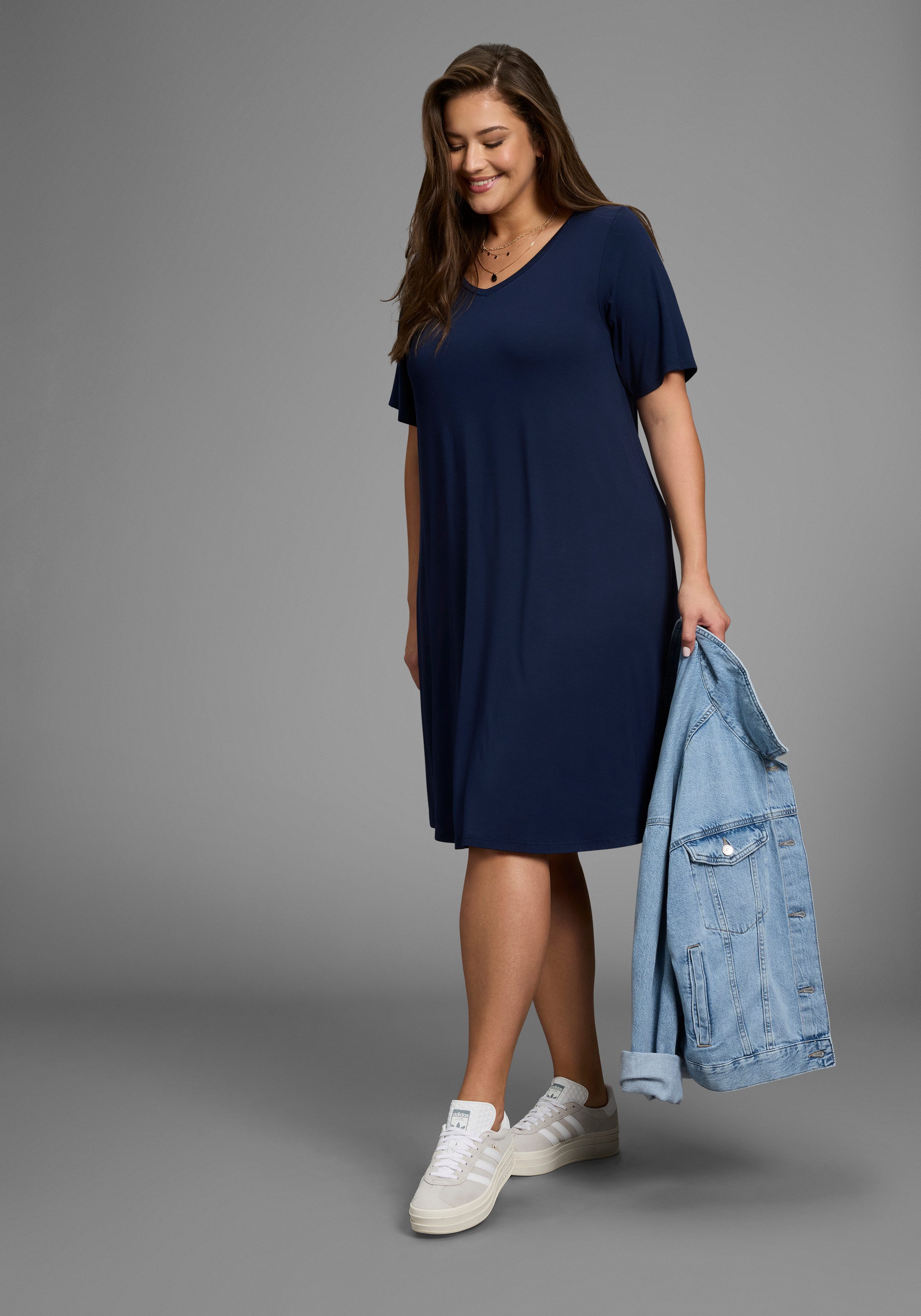 Laura Scott CURVE Jerseykleid in leicht ausgestellter, fließender Wickelfor günstig online kaufen