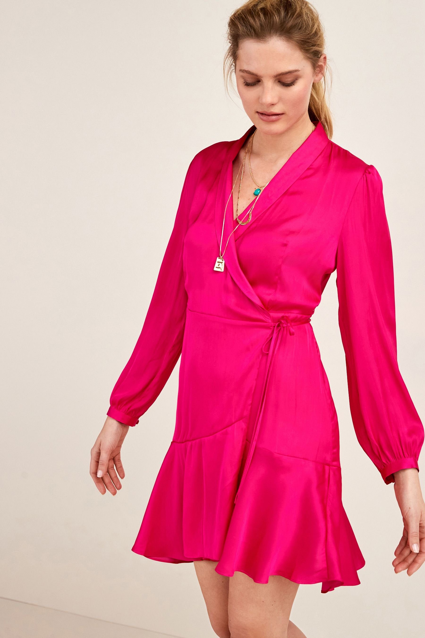 Next Minikleid Midikleid aus Satin mit Wickelfront (1-tlg) Bright Pink | Kleider