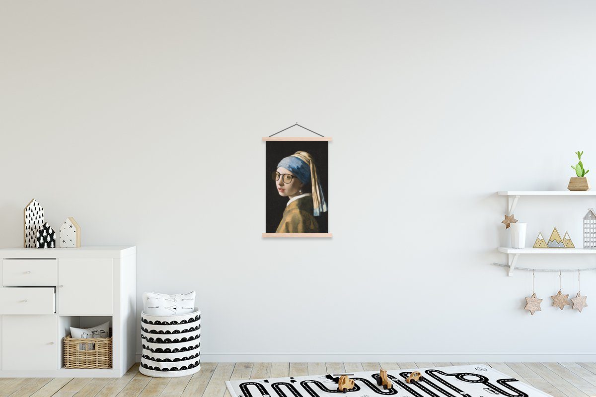 MuchoWow Poster Das Mädchen Wohnzimmer, Textilposter Posterleiste, - Vermeer Johannes - für (1 Brillen, Perlenohrring St), dem Bilderleiste, Magnetisch mit