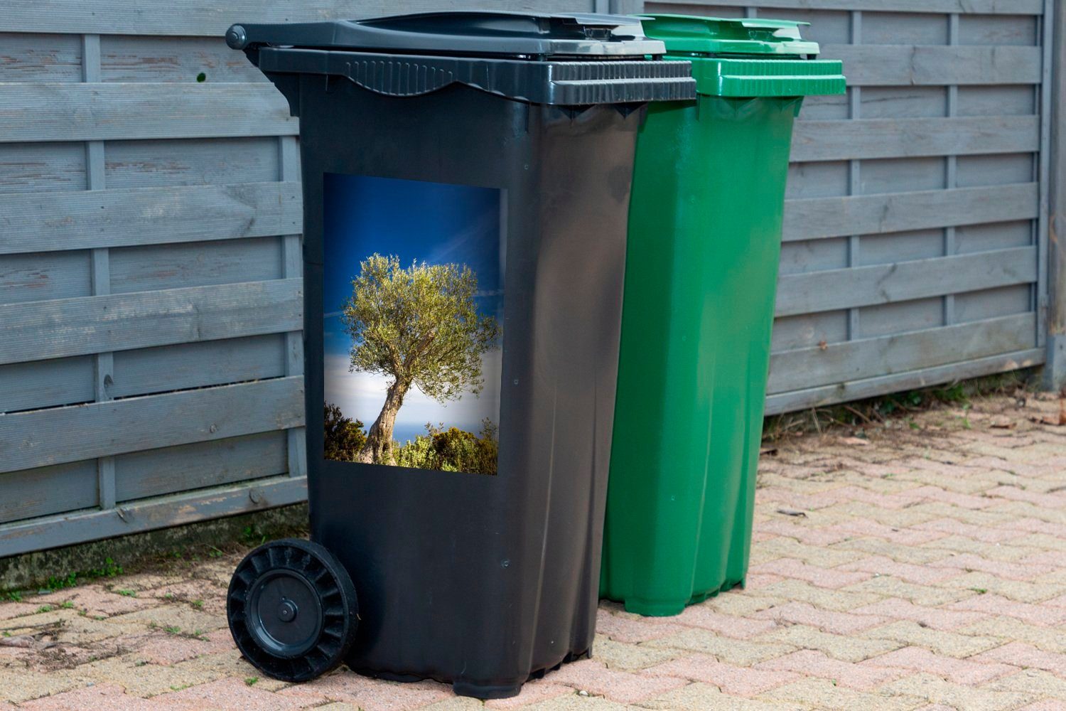 St), MuchoWow Himmel Wandsticker Sticker, unter Mülleimer-aufkleber, Olivenbaum Mülltonne, Abfalbehälter blauem (1 Ein Container,