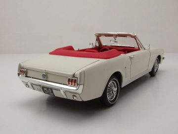 Motormax Modellauto Ford Mustang Convertible 1964 creme James Bond 007 Goldfinger Modellau, Maßstab 1:18
