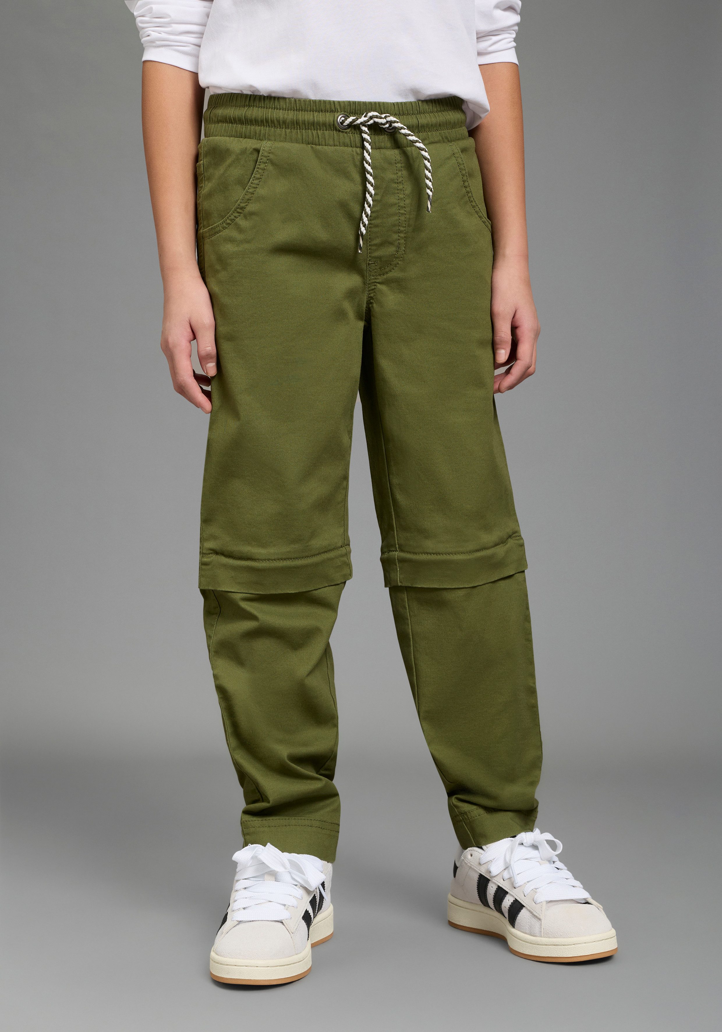 KIDSWORLD Webhose 2 in1 Hose, Zip-Away Hose für Jungen aus lang macht kurz, 2in1 Hose, gerade Beinform, mit Gummizug. € 29,99, (€ 29,99 pro 1 Stk).