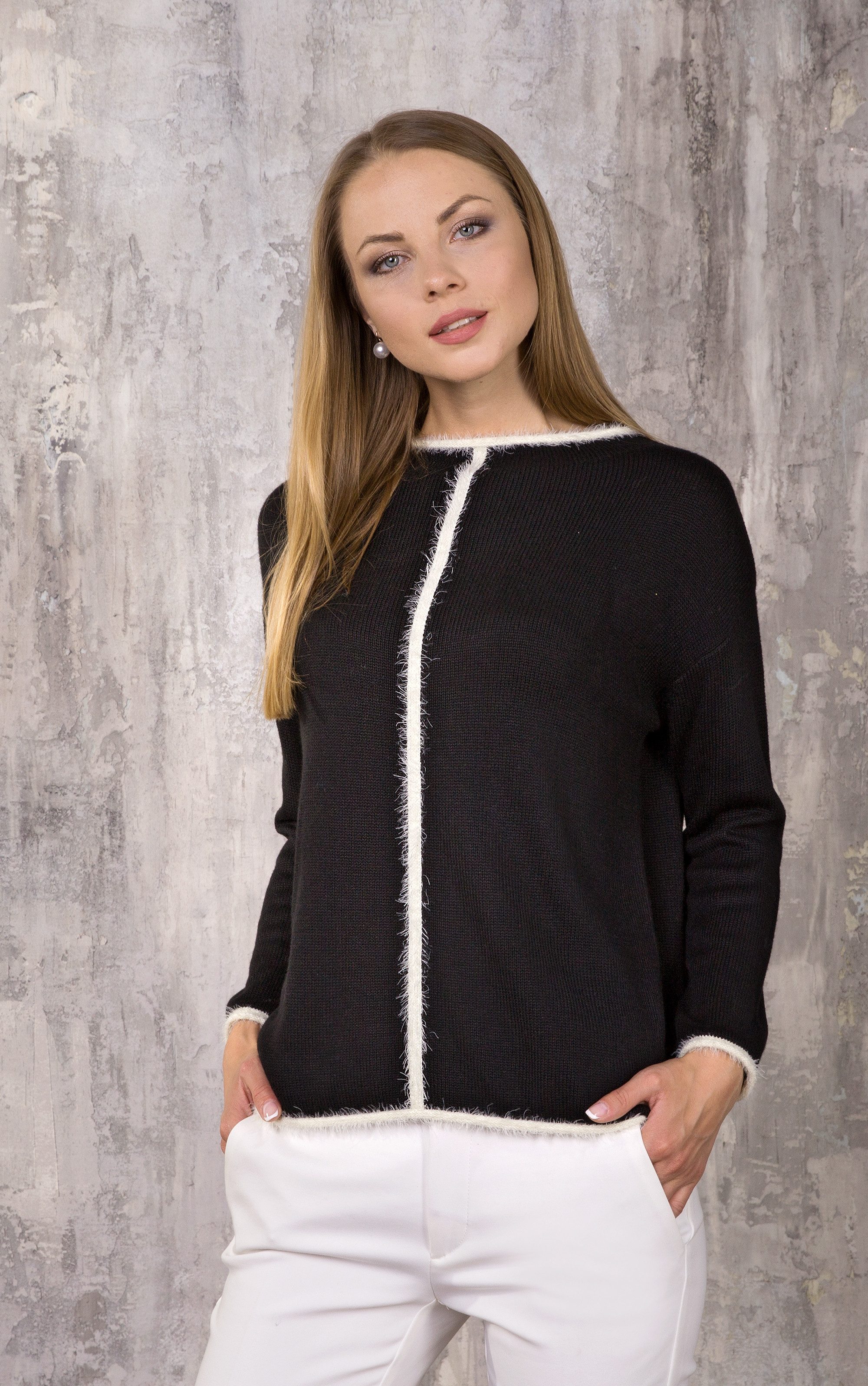 Strickpullover mit flauschigen Details