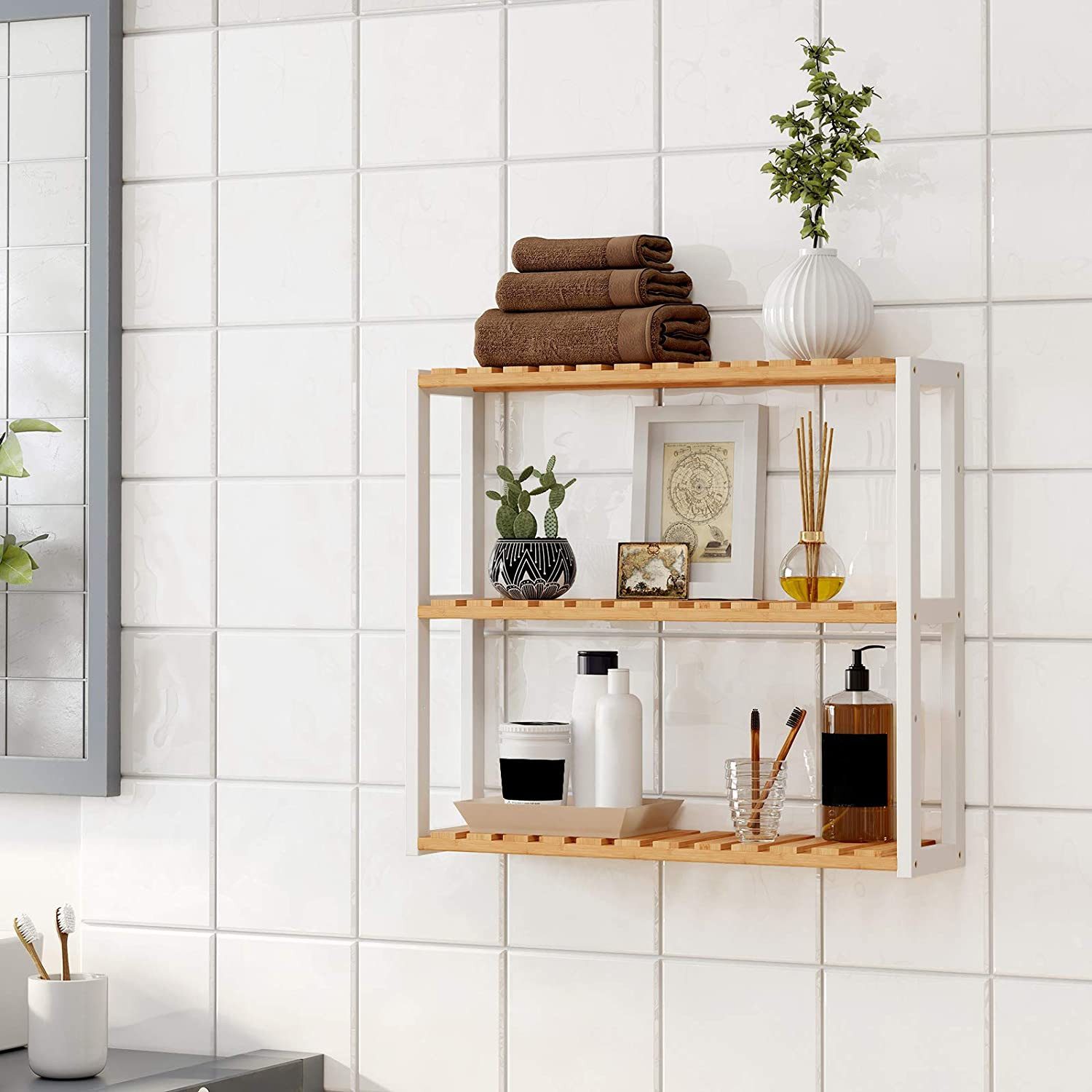 SONGMICS Badregal Badregal Badezimmerregal mit 3 verstellbaren Ablagen, 60 x 15 x 54 cm, für Wohnzimmer, Flur, freistehend, Wandmontage, Natur – Bild 4 von 5