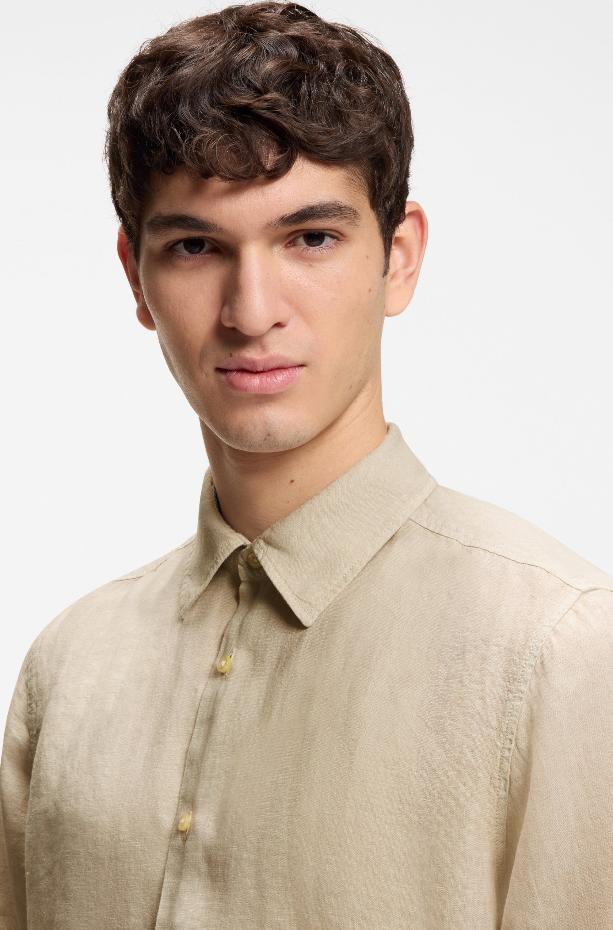 BOSS ORANGE Kurzarmhemd Rash Premium Herrenmode aus reinem Leinen, regular fit