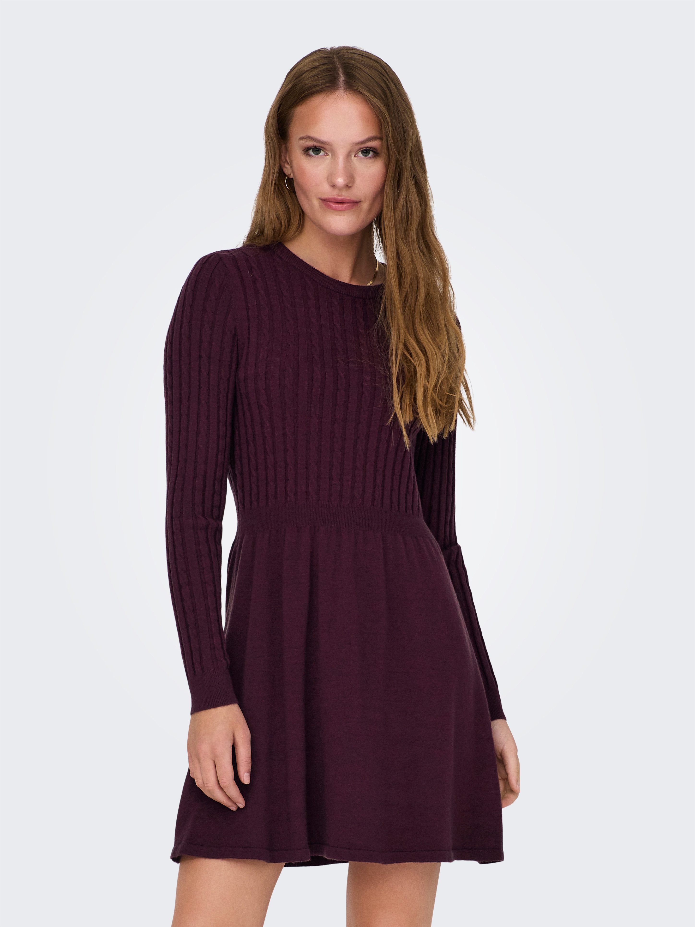 ONLY Strickkleid ONLFIA LS CABLE DRESS KNT tailliert und mit dezentem Zopfs günstig online kaufen