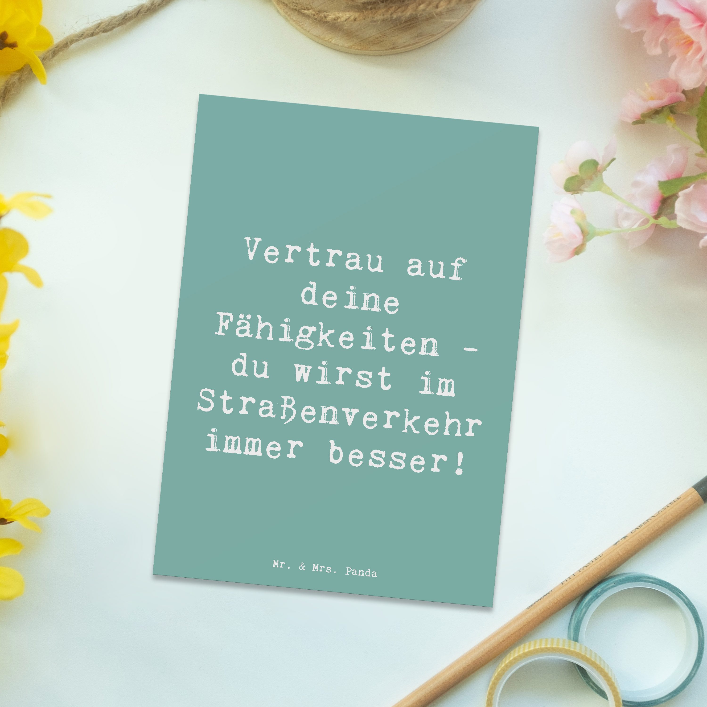 Thumbnail - Mr. & Mrs. Panda Postkarte Erste Erfahrungen im Straßenverkehr machen - Meeresbrise - Geschenk, Langlebiger Druck