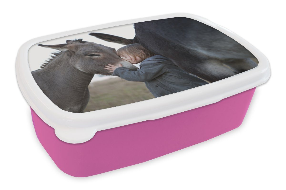 MuchoWow Lunchbox Kind - Esel - Kuss, Kunststoff, (2-tlg), Brotbox für Erwachsene, Brotdose Kinder, Snackbox, Mädchen, Kunststoff rosa