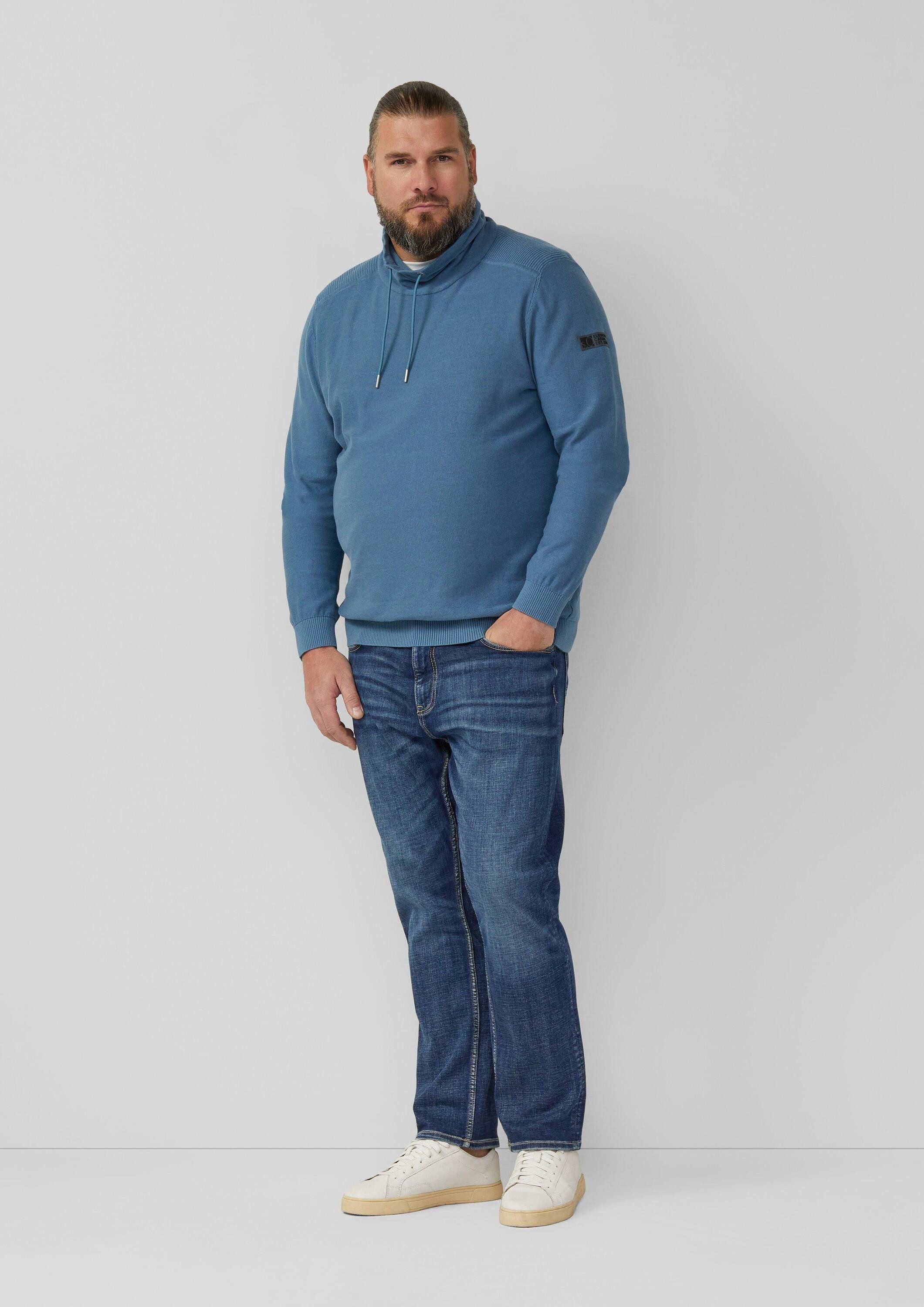 s.Oliver Longpullover Strickpullover Leichter Pullover mit Snood-Kragen und Logo-Detail