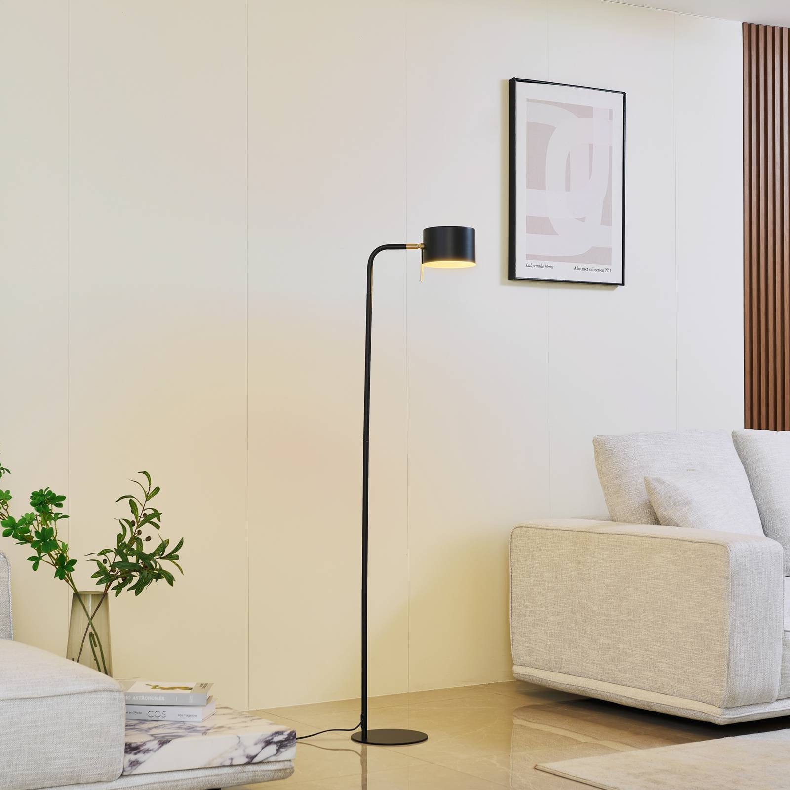 Lindby Stehlampe Kaida, Metall, Schwarz IP20, 1 x 15 W LED