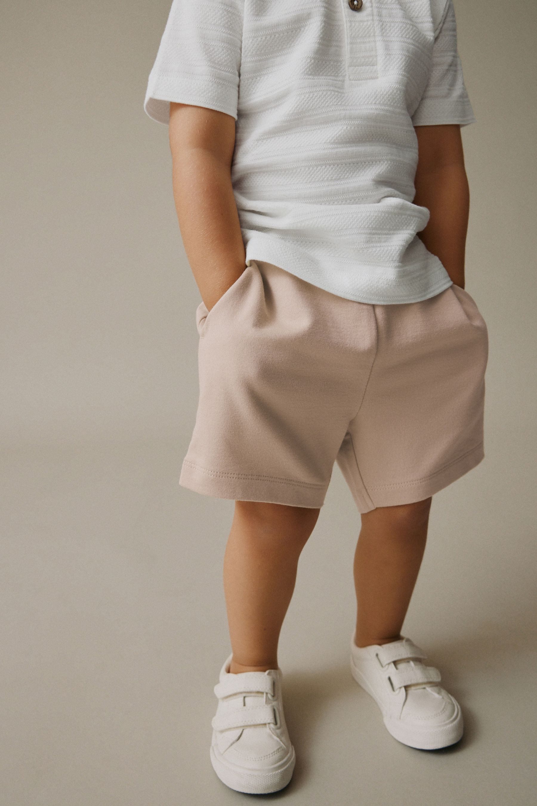 Next Shirt & Shorts Strukturiertes Kurzarm-Poloshirt und Shorts (2-tlg)