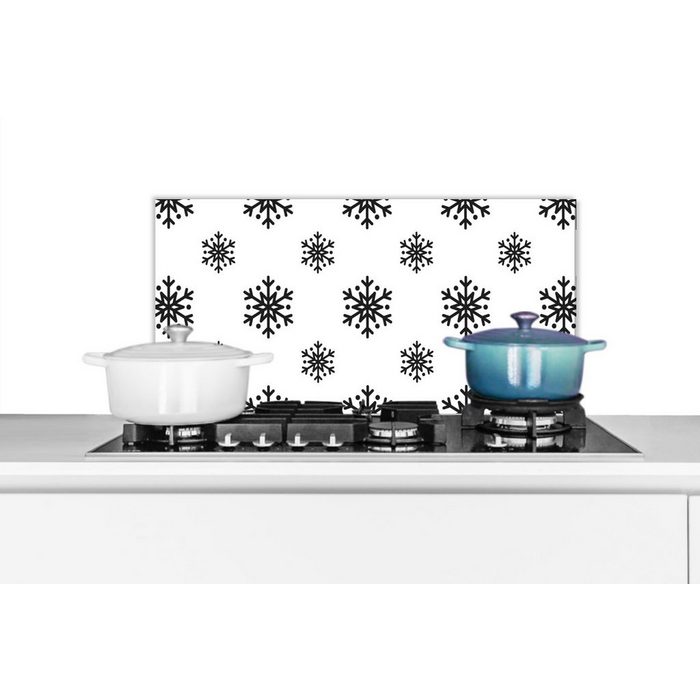 MuchoWow Küchenrückwand Schneeflocke - Winter - Schwarz - Weiß - Muster (1-tlg) Wandschutz gegen Fett und Schmutzflecken für Küchen