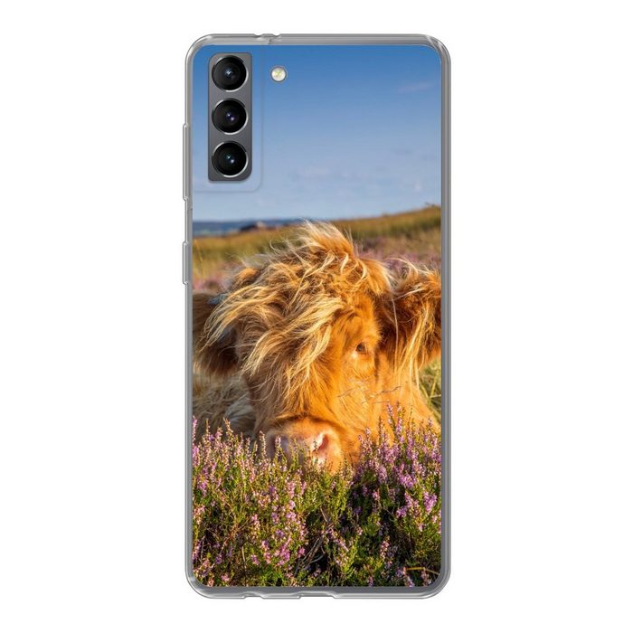 MuchoWow Handyhülle Schottische Highlander - Heide - Gras - Tiere Phone Case Handyhülle Samsung Galaxy S21 Plus Silikon Schutzhülle