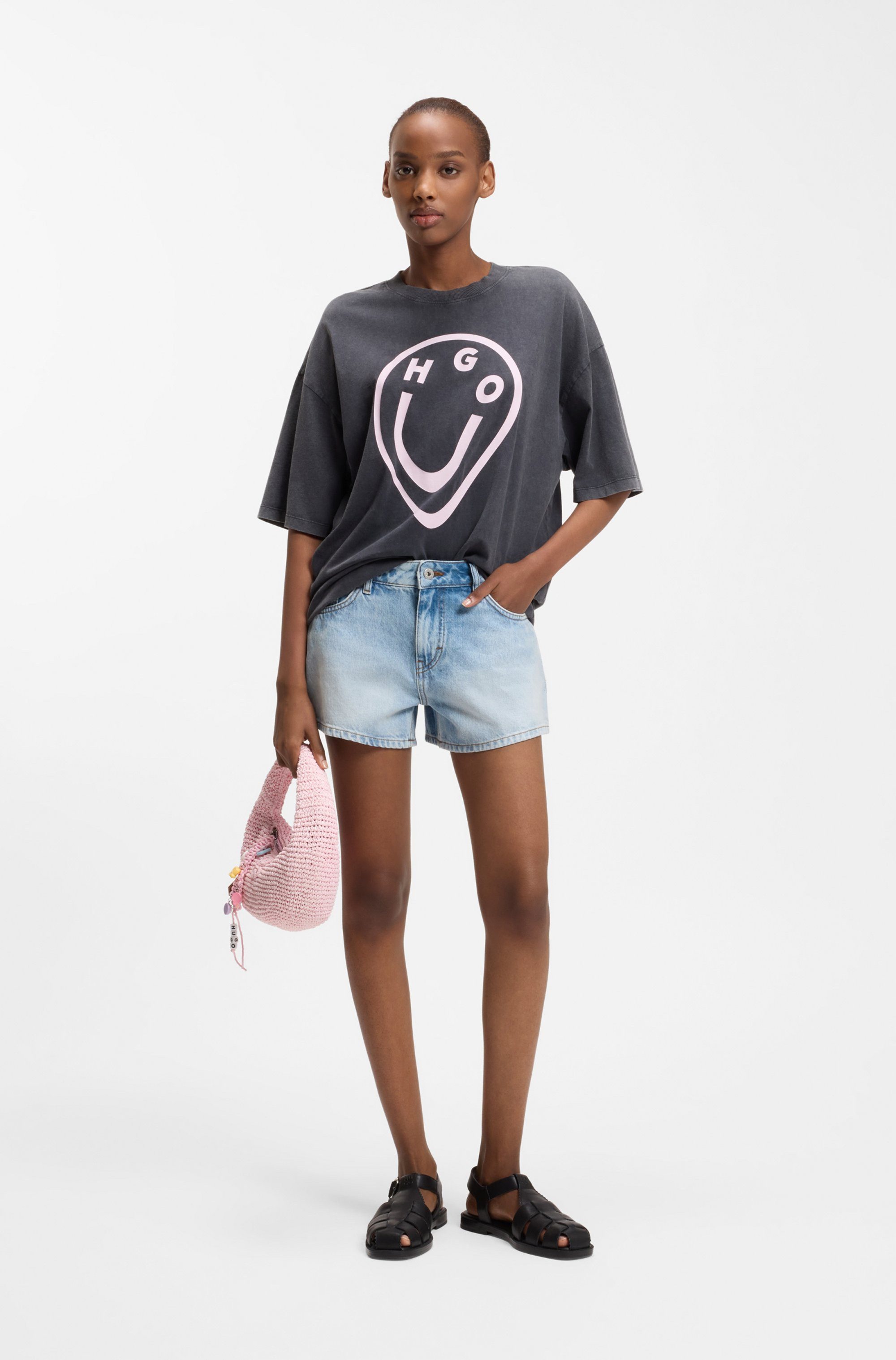 HUGO Jeansshorts Galimon Mid Rise, Logo-Stitching
