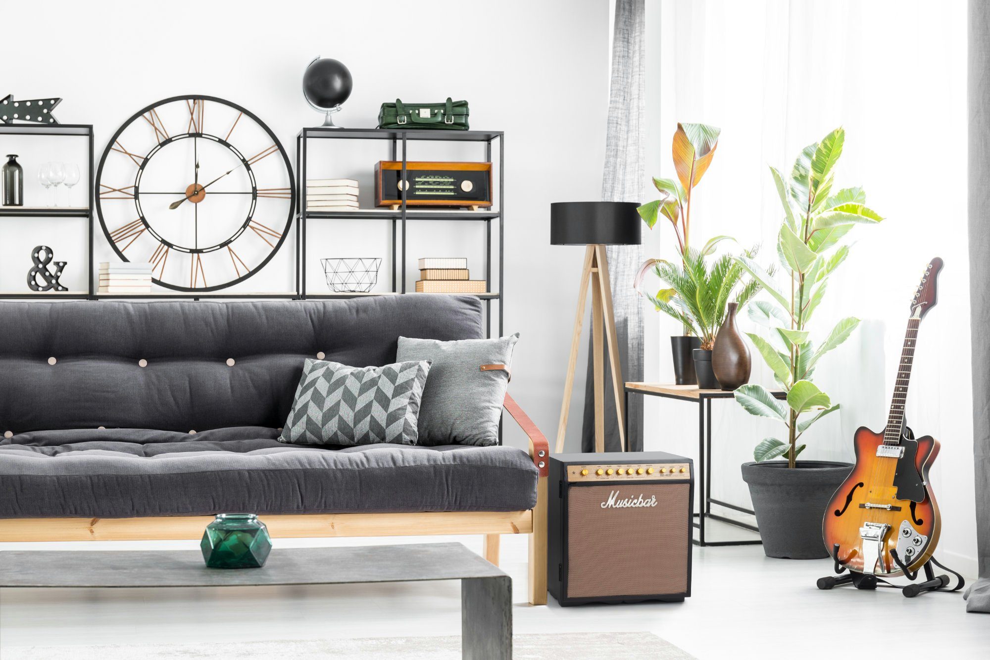 Stagecaptain Barschrank Musicbar - Wein- oder Spirituosenregal in Gitarrenv günstig online kaufen