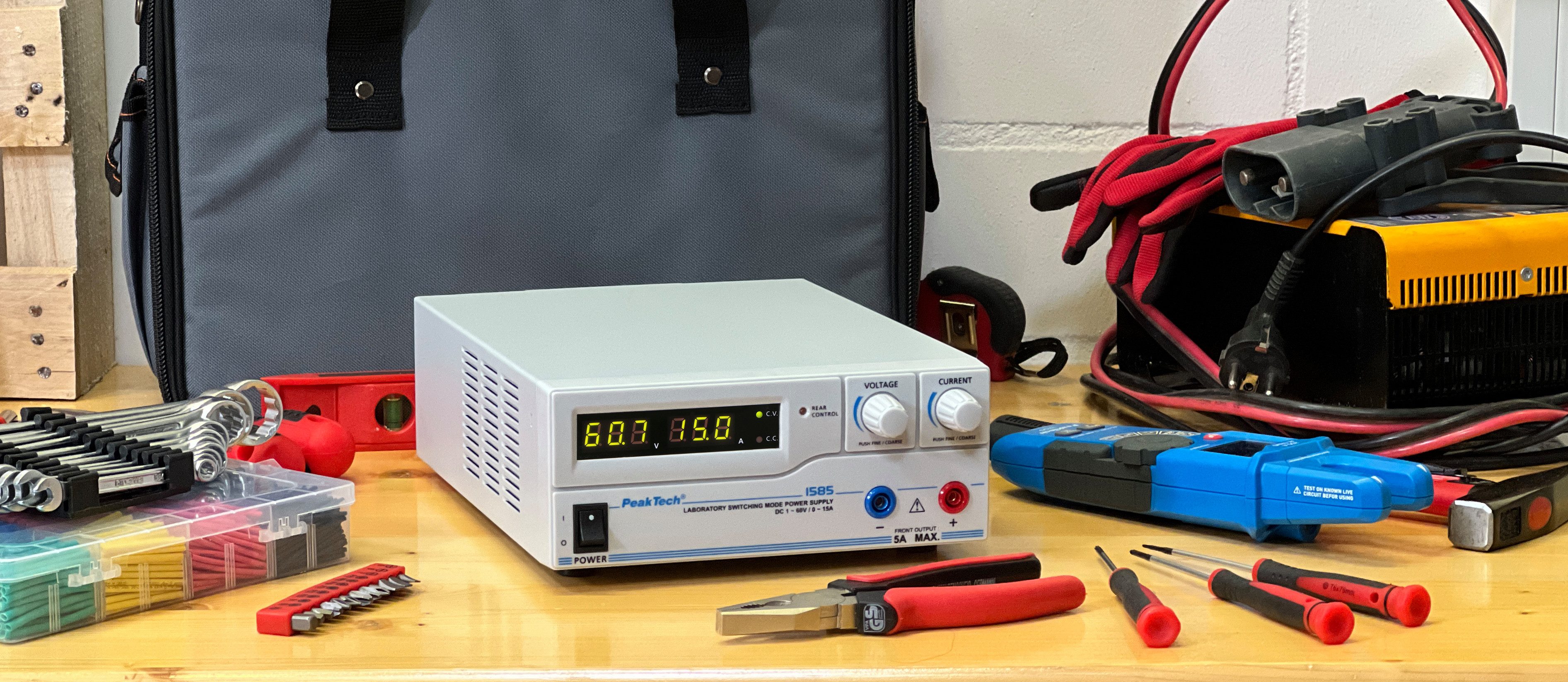 PeakTech Labornetzteil 1-60V / 0-15A DC – Labornetzgerät Labor-Netzteil
