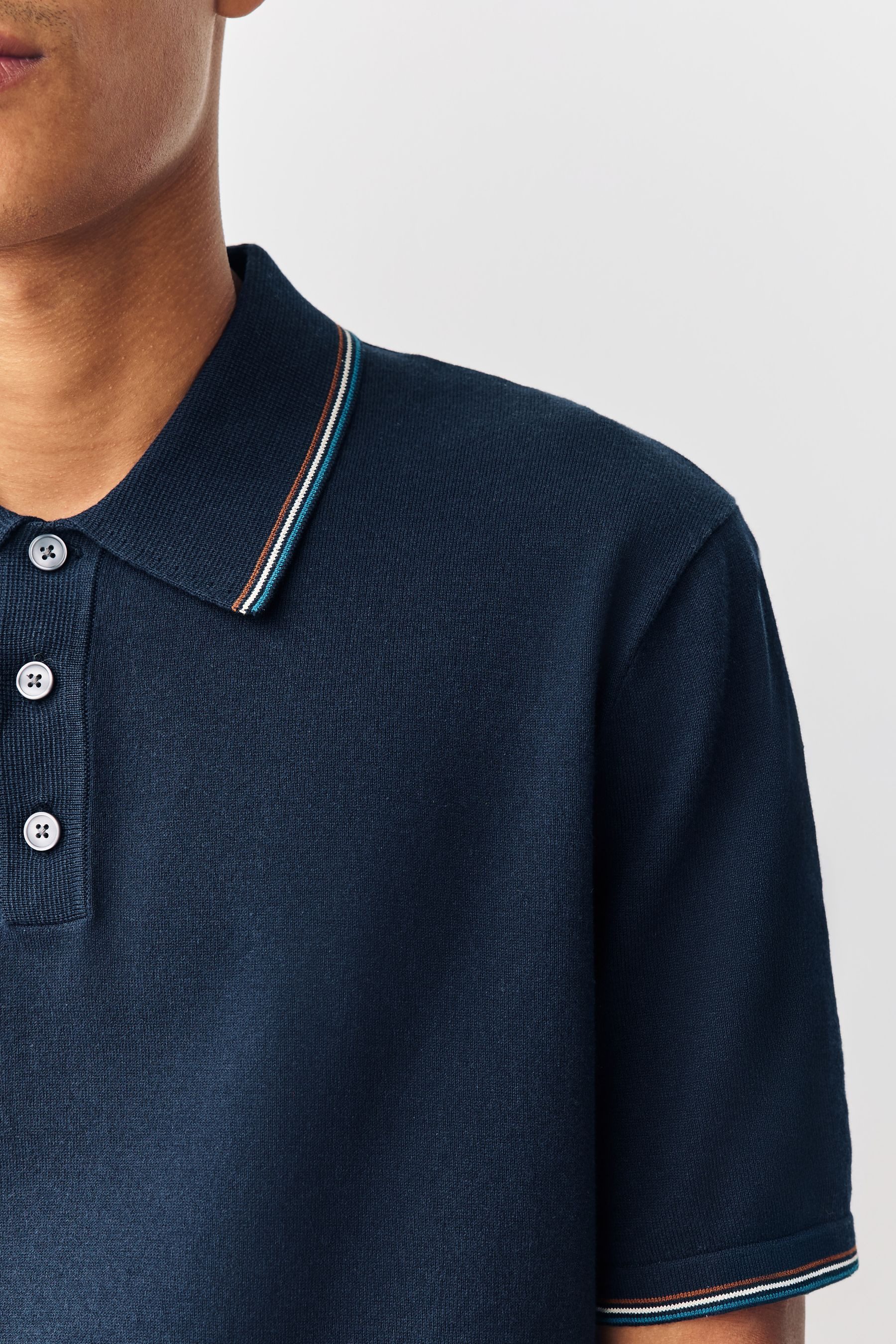 Next Poloshirt Kurzärmeliges Strick-Polohemd im Regular Fit (1-tlg)
