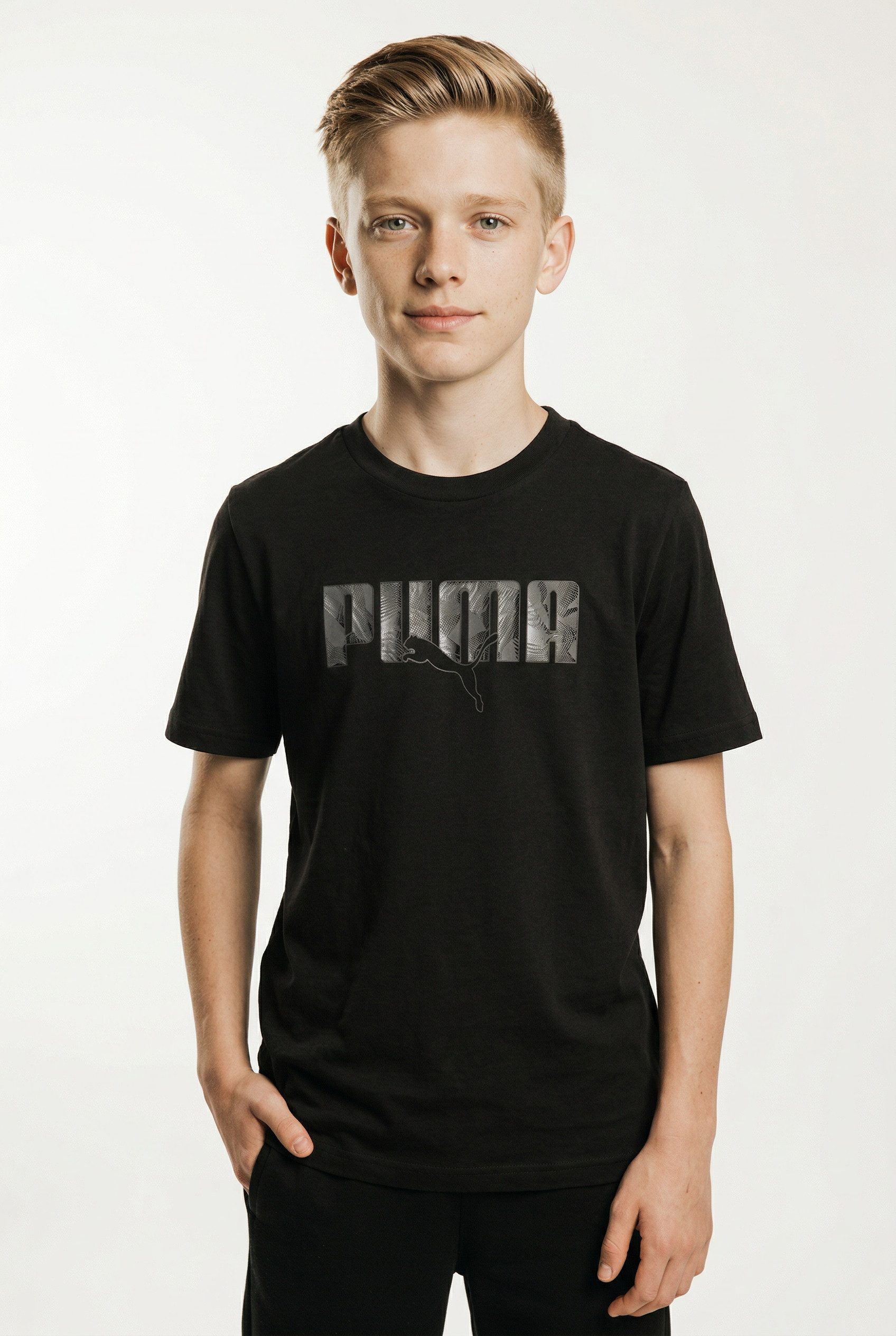 PUMA T-Shirt ESS LOGO LAB STORY 2 TEE B Regular Fit, Kurzarm, Rundhalsausschnitt, für Jugendliche