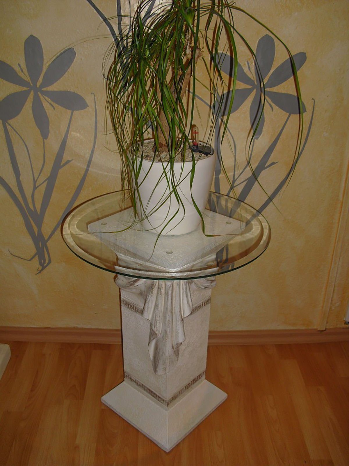 Antikes Wohndesign Beistelltisch Runder Glas Säule Blumen Tisch Beistelltisch Stand Telefontisch Deko