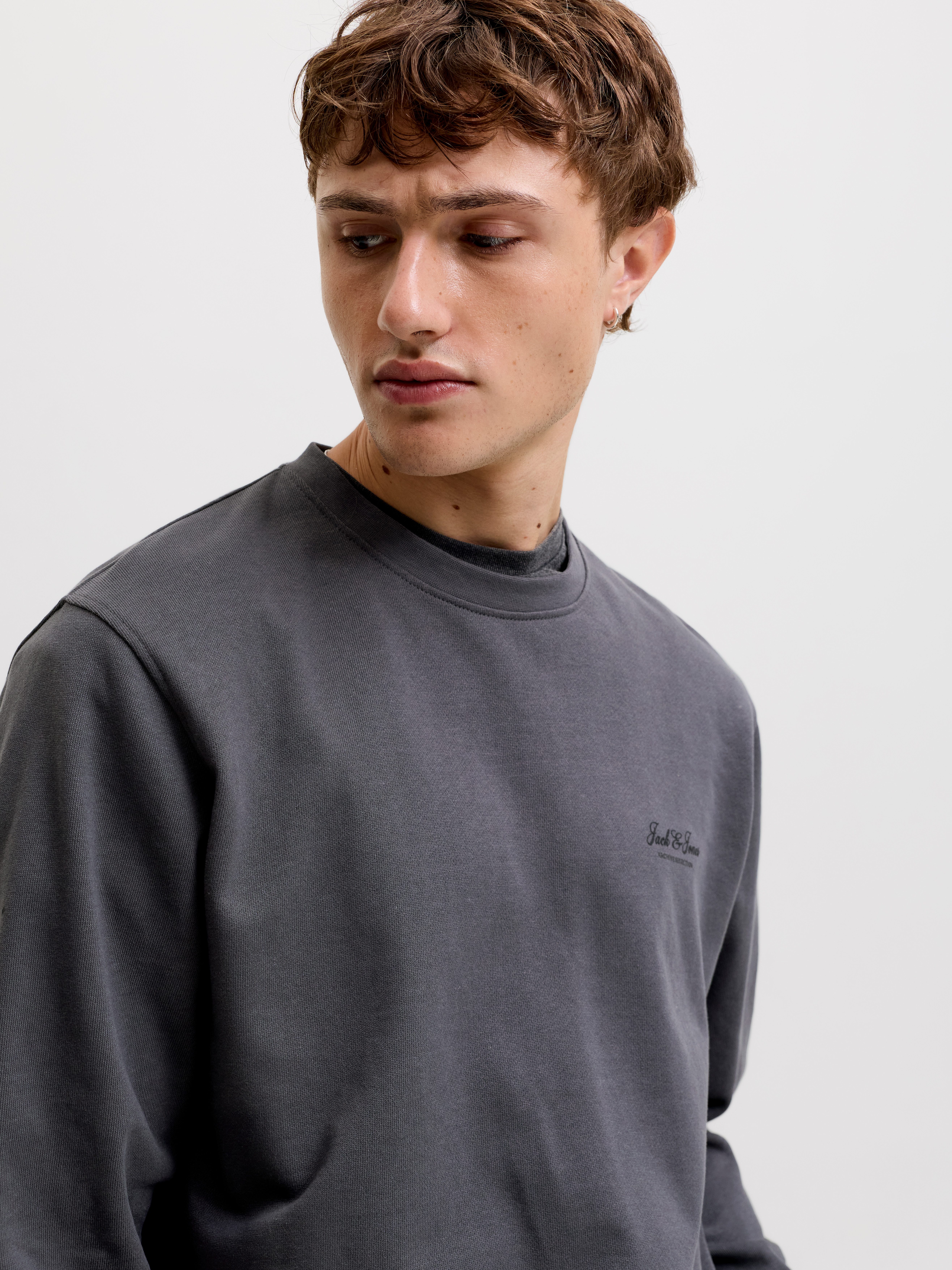 Jack & Jones Sweatshirt JJEARCHIVE GRAPHIC SWEAT CREW NECK NOOS Baumwollmischung, relaxed fit – Bild 2 von 5