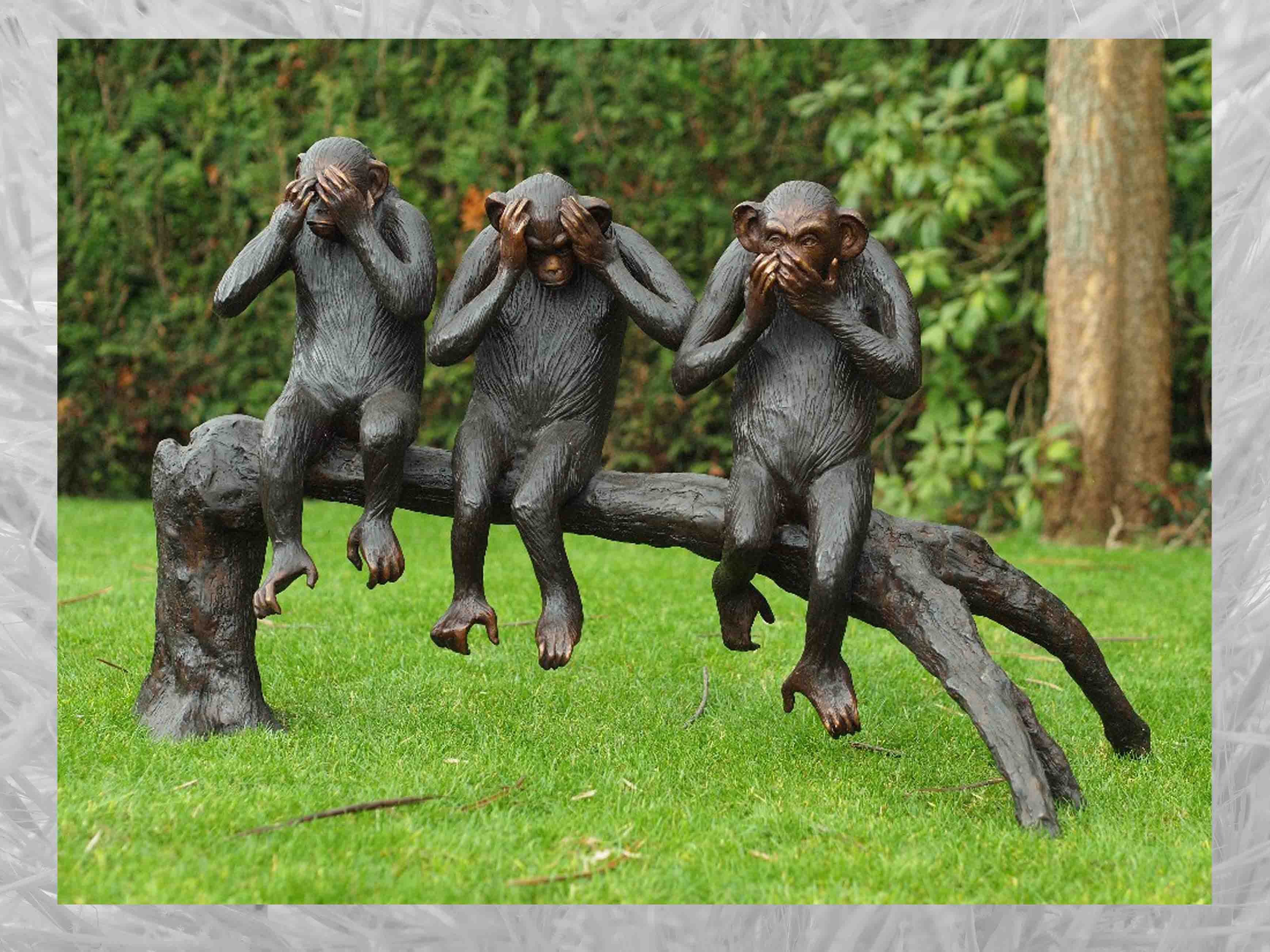 Gartenfigur IDYL Bronze-Skulptur Drei Affen auf Baumstamm