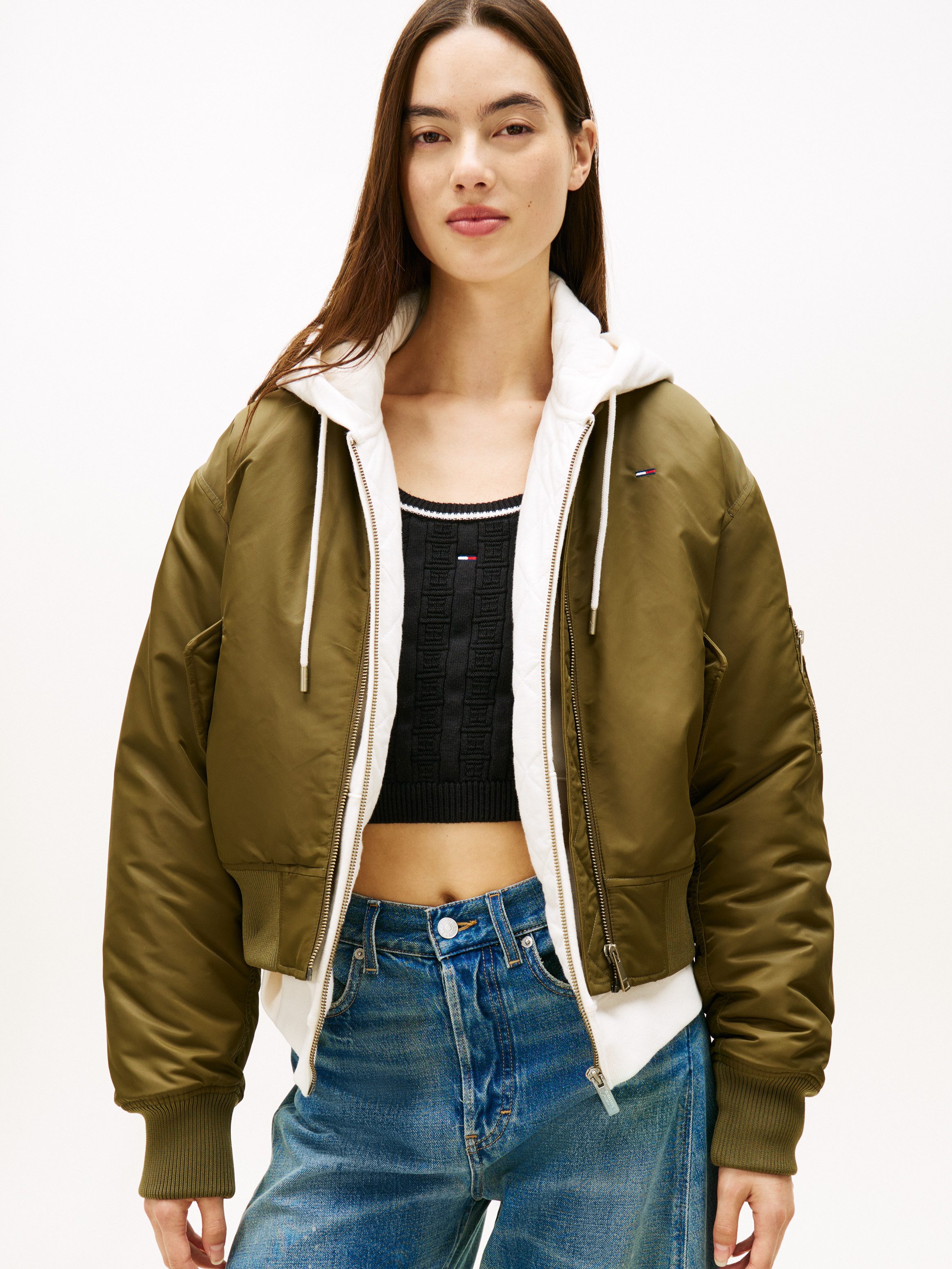 Tommy Jeans Bomberjacke TJW ESSENTIAL BOMBER JACKET Mit Reißverschlusstaschen an den Ärmeln