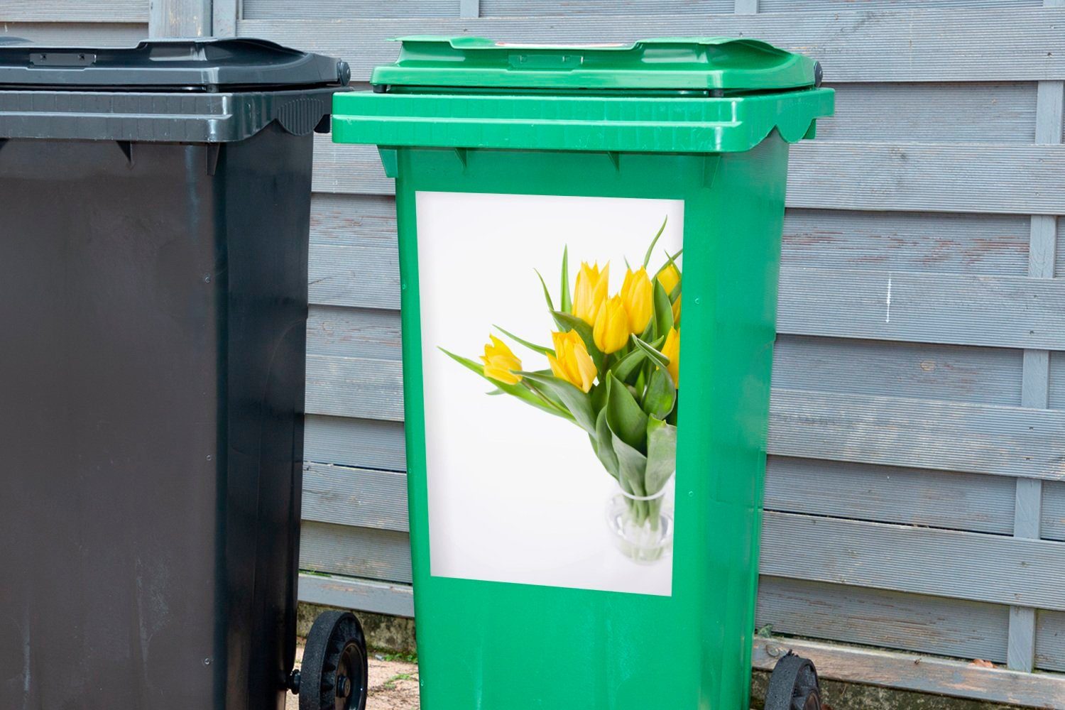 Wandsticker Abfalbehälter in Sticker, Mülleimer-aufkleber, Container, Vase St), Gelbe (1 einer MuchoWow Tulpen Mülltonne,