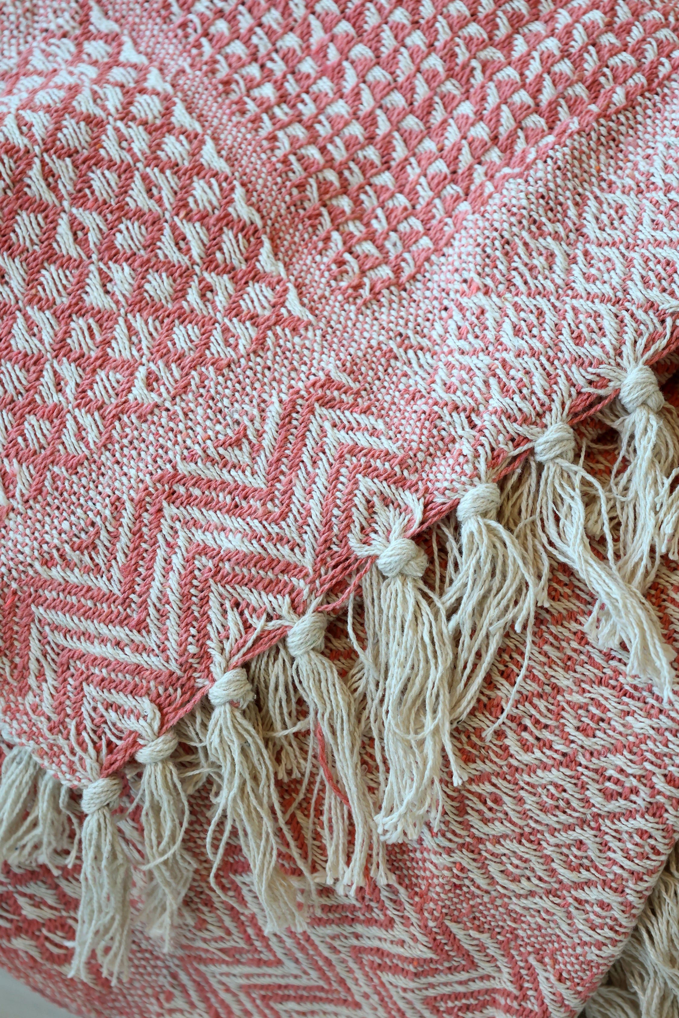 Plaid Chic Antique Plaid Aix Coral Blush, Chic Antique