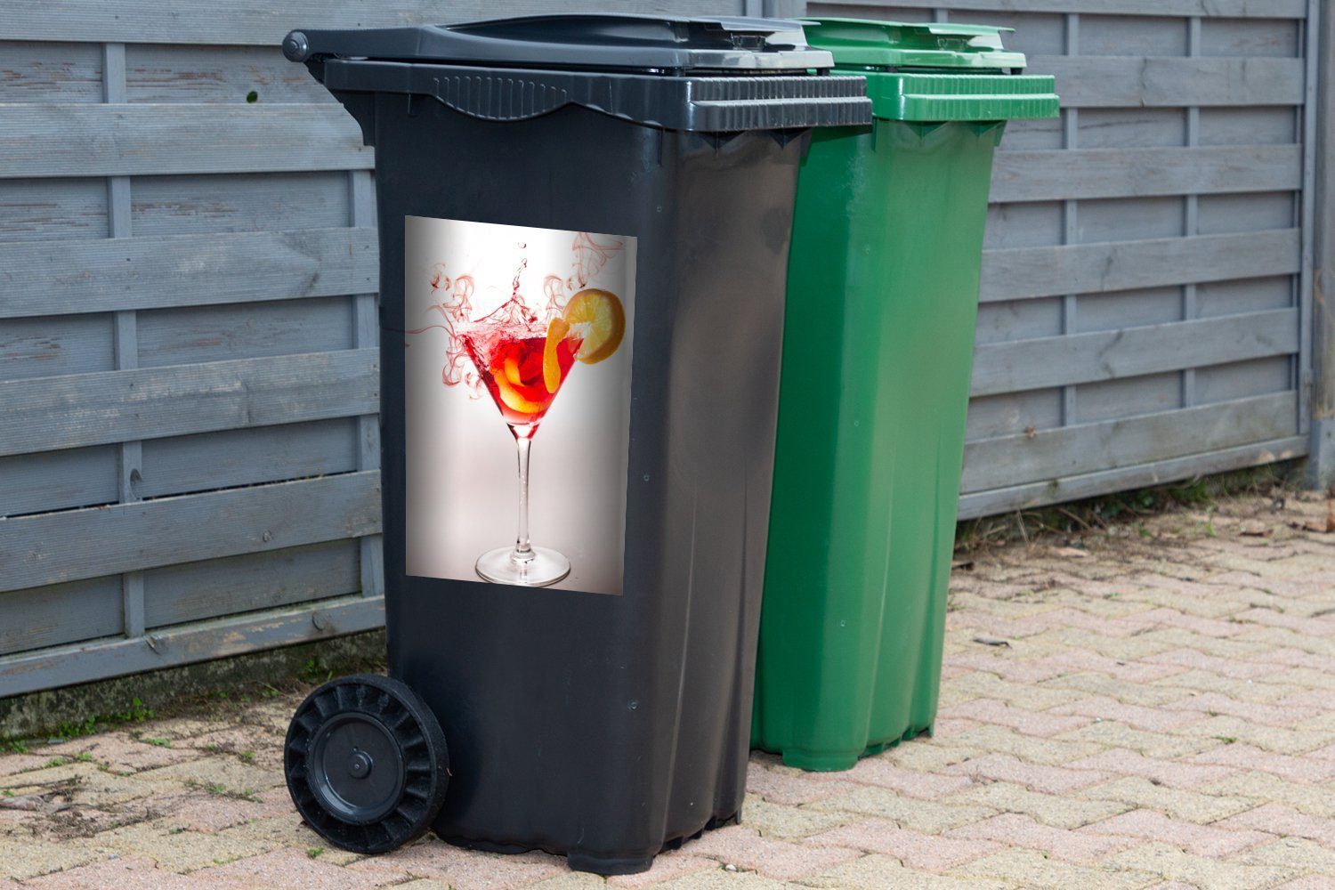 Abfalbehälter Mülltonne, Rot Sticker, Mülleimer-aufkleber, MuchoWow Wandsticker gefärbter St), spritzt auf (1 Container, Cocktail