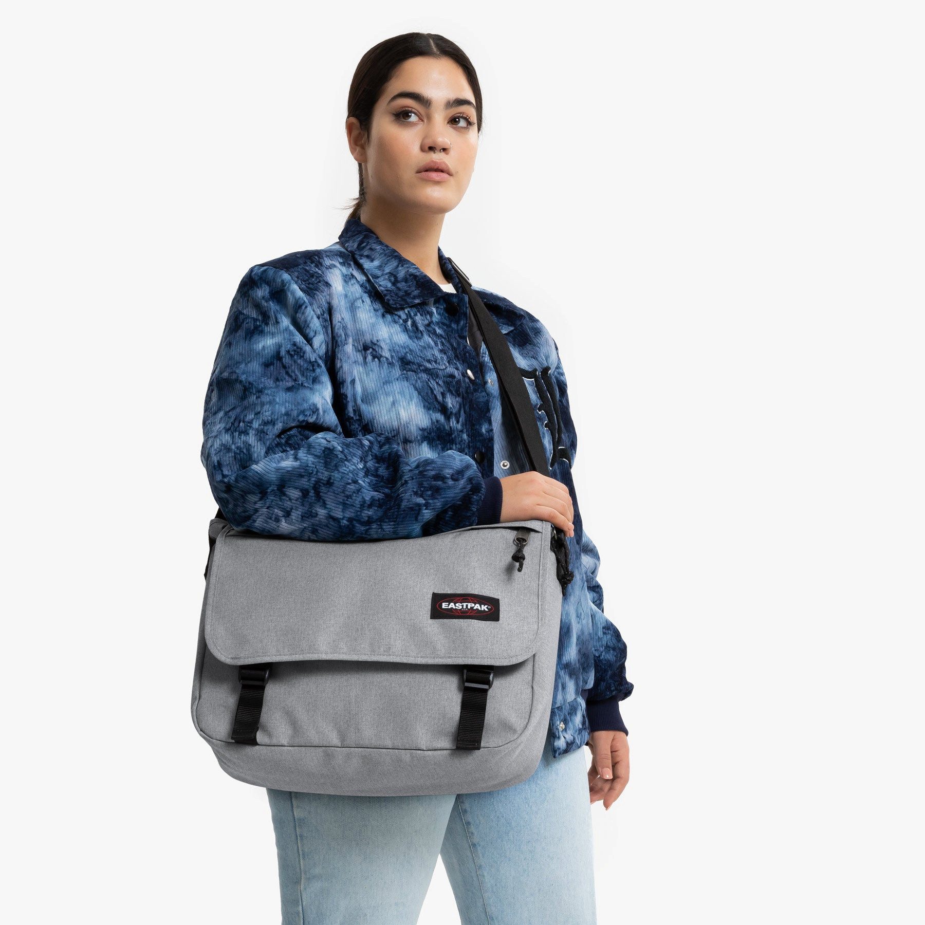 Eastpak Messenger Bag Delegate +, Umhängetasche Arbeitstasche Schultasche