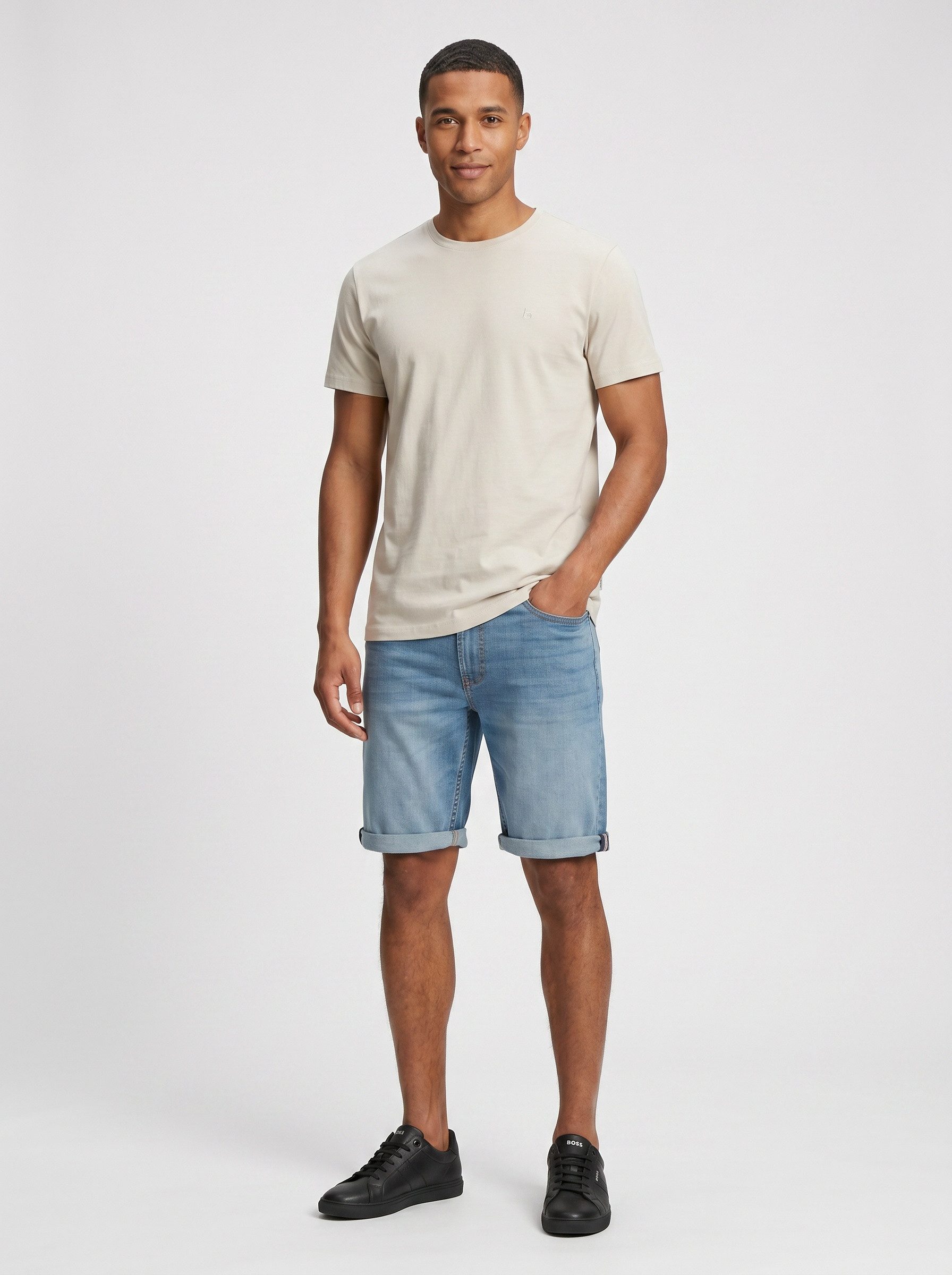 Zum Outfit 10