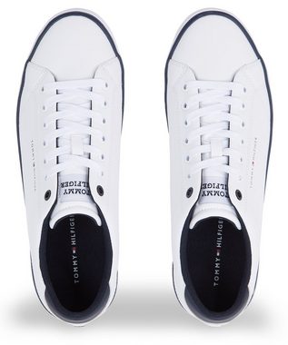 Tommy Hilfiger TH HI VULC CORE LOW LEATHER ESS Sneaker mit Kontrastbesatz, Freizeitschuh, Halbschuh, Schnürschuh