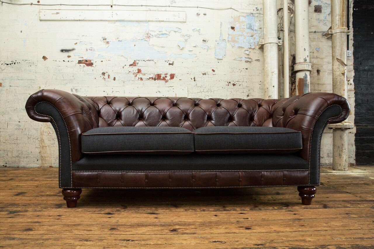Die Textil Braun Rückenlehne JVmoebel Couch Klassische Knöpfen. Chesterfield Leder mit Sofa Sitz Polster, Chesterfield-Sofa